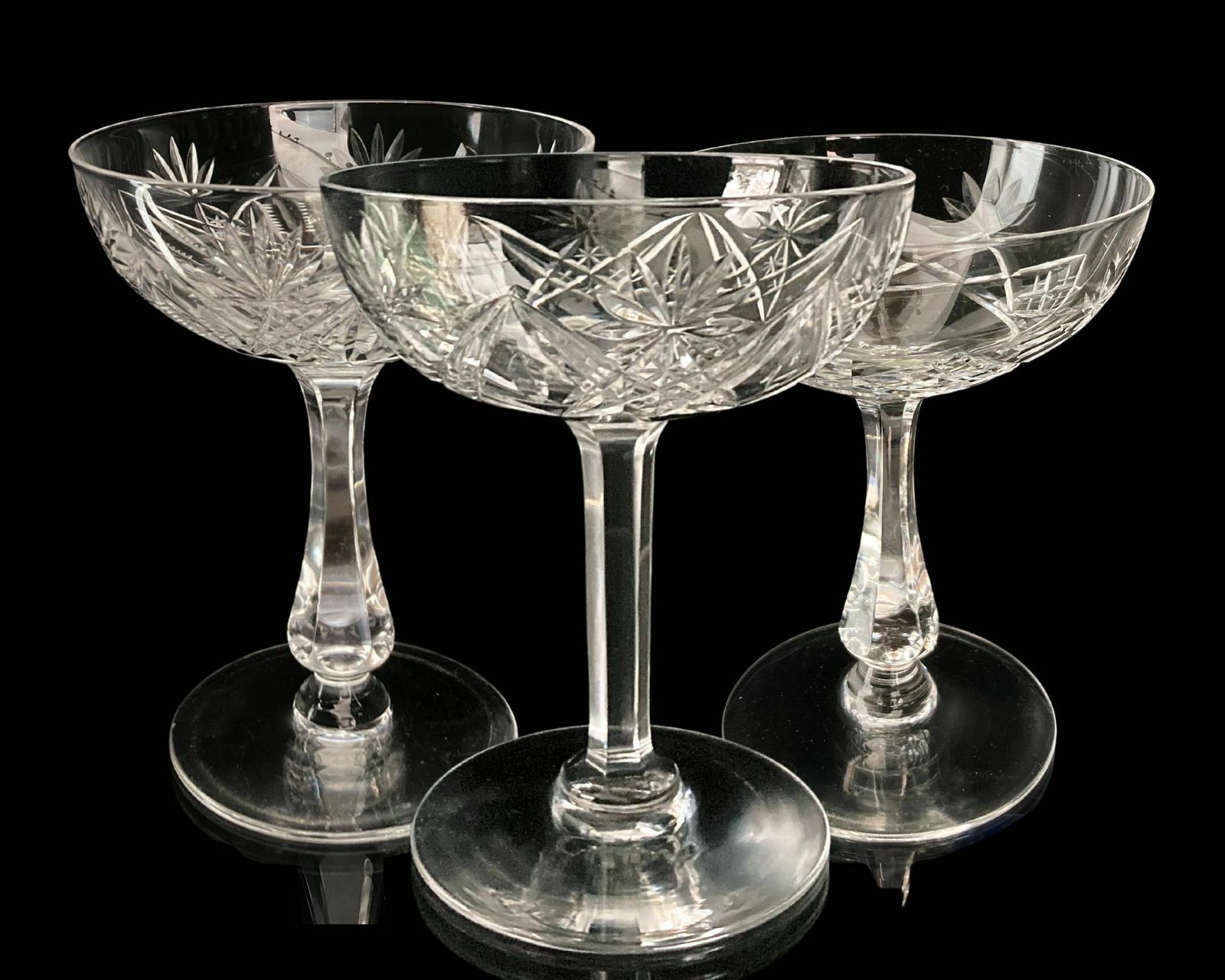 Art Deco Champagne Coupes | 2 Stuks | Val Saint Lambert, Baccarat, Saint Louis photo furniture
