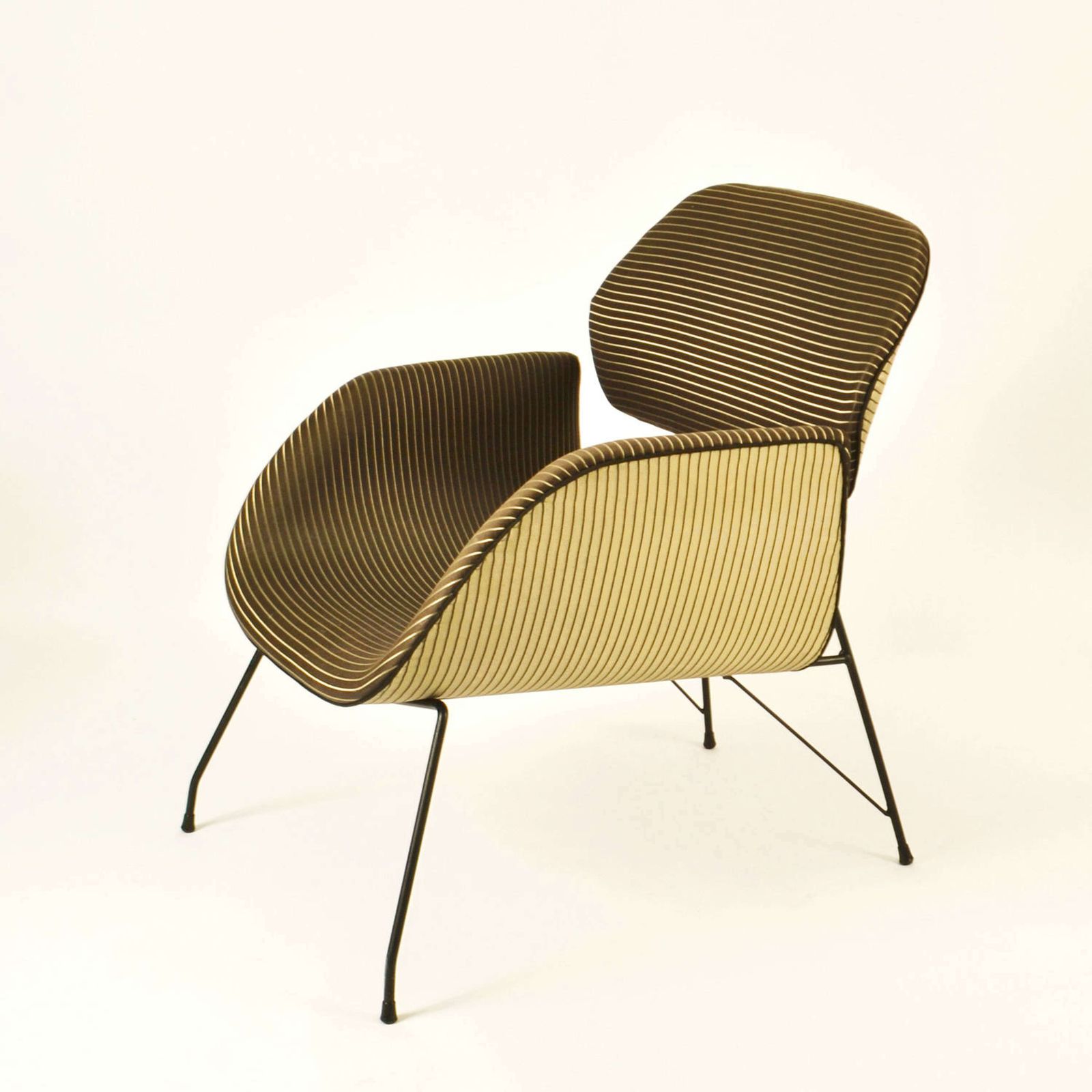 Pair Of Modernist Lounge Chairs On Metal Legs, Carlo Hauner & Eisler photo vintage