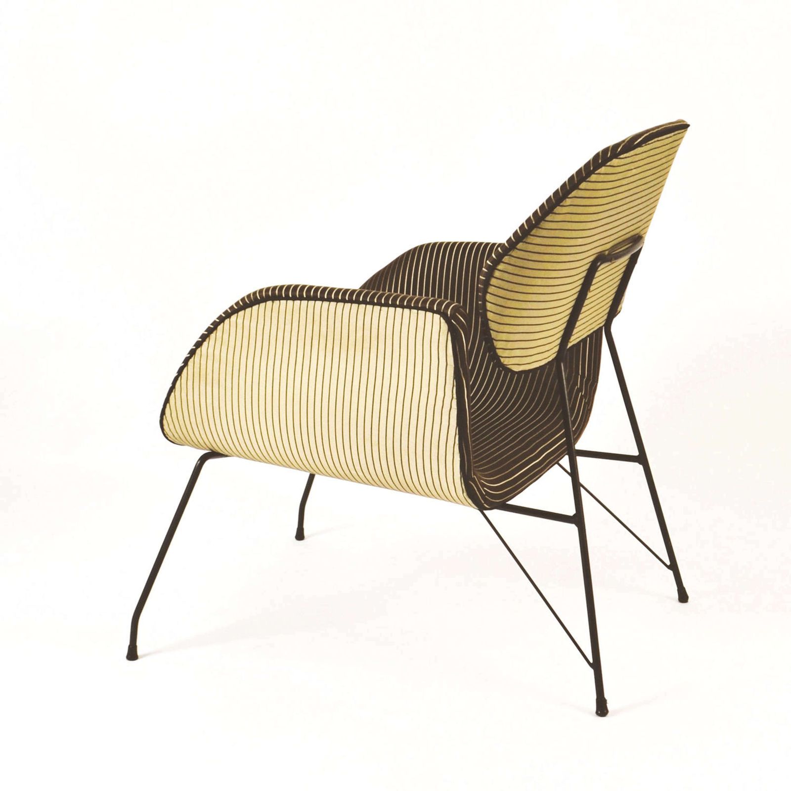 photo furniture Pair Of Modernist Lounge Chairs On Metal Legs, Carlo Hauner & Eisler