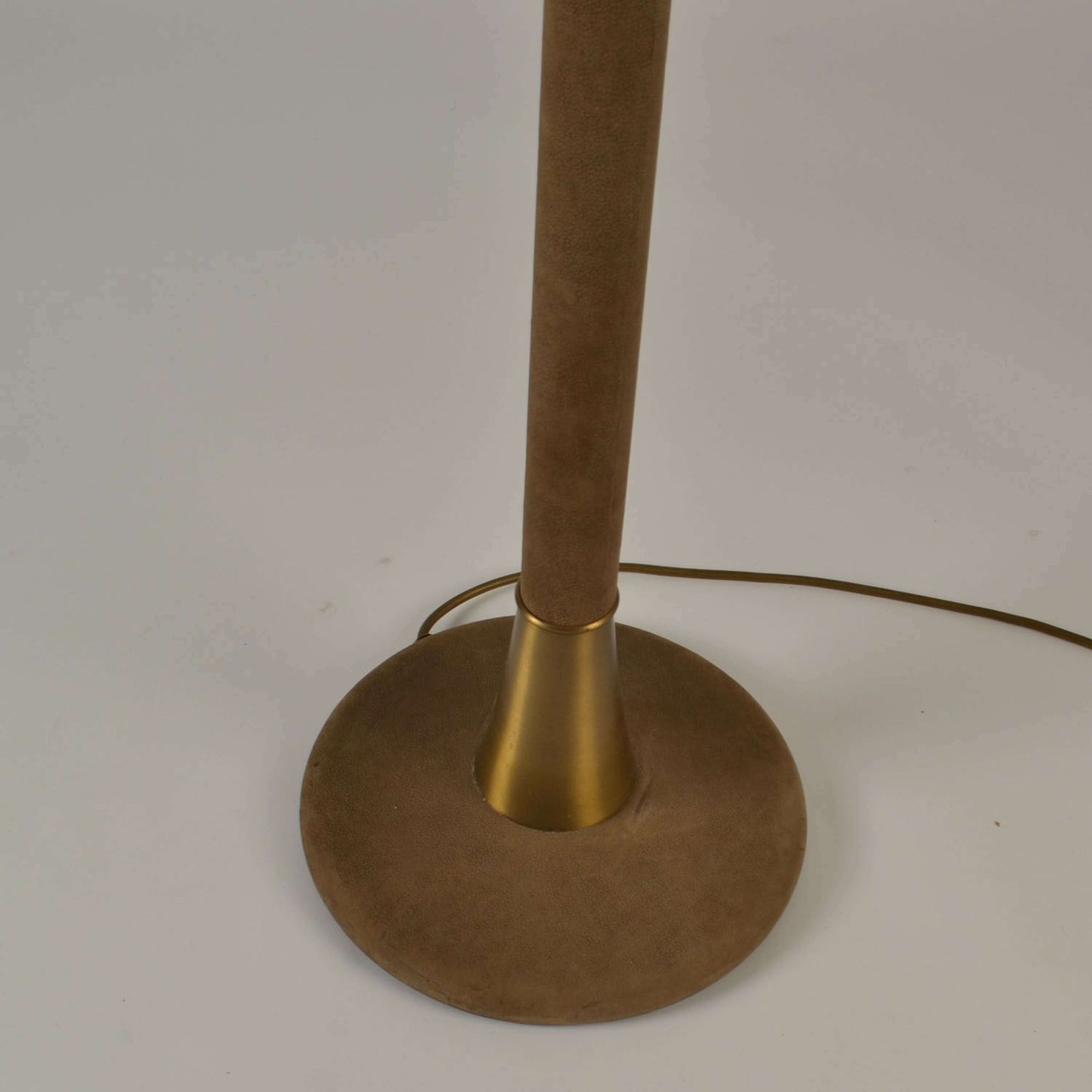 photo vinterior Charlotte Wawer Parchment Leather And Brass Floor Lamp 1960s