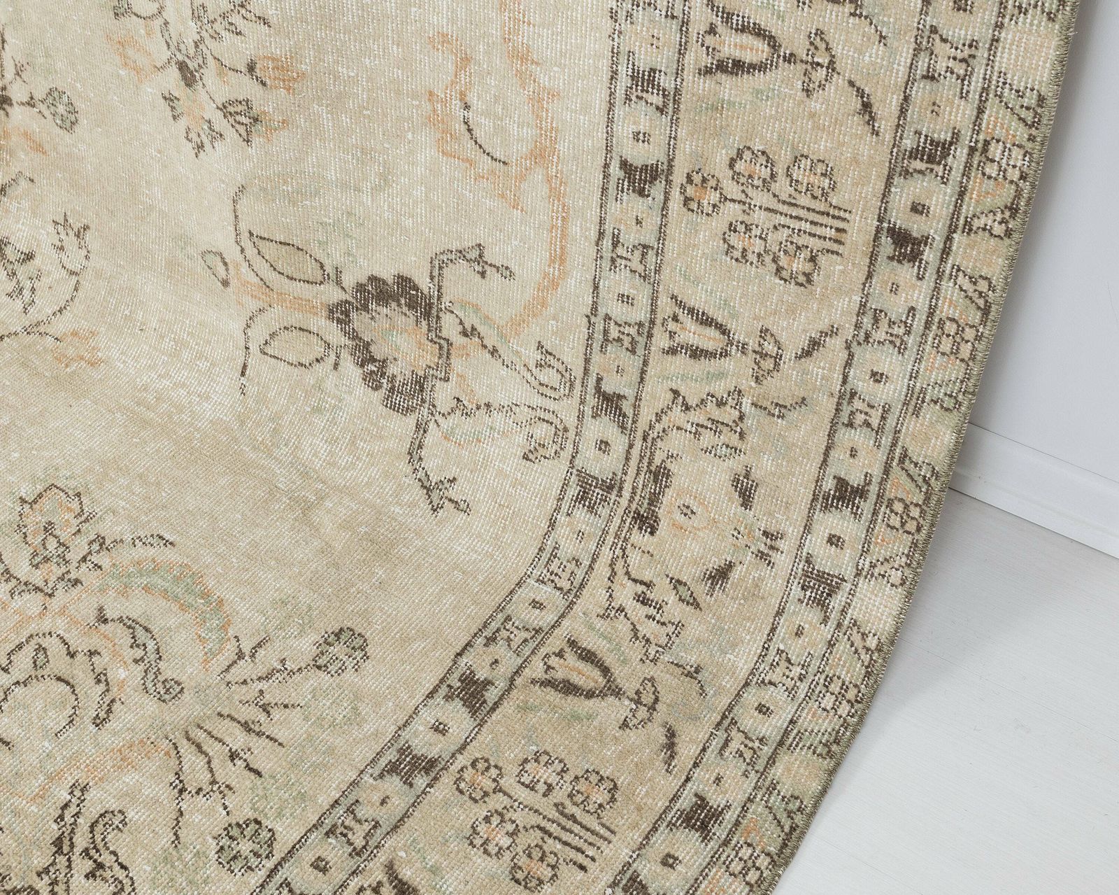 Turkish Rug, Neutral Vintage Rug, Low Pile Rug, Unique Rug, Anatolian Rug, Neutral Rug, Living Room Rug, Antique Rug, A4065 photo Textiles