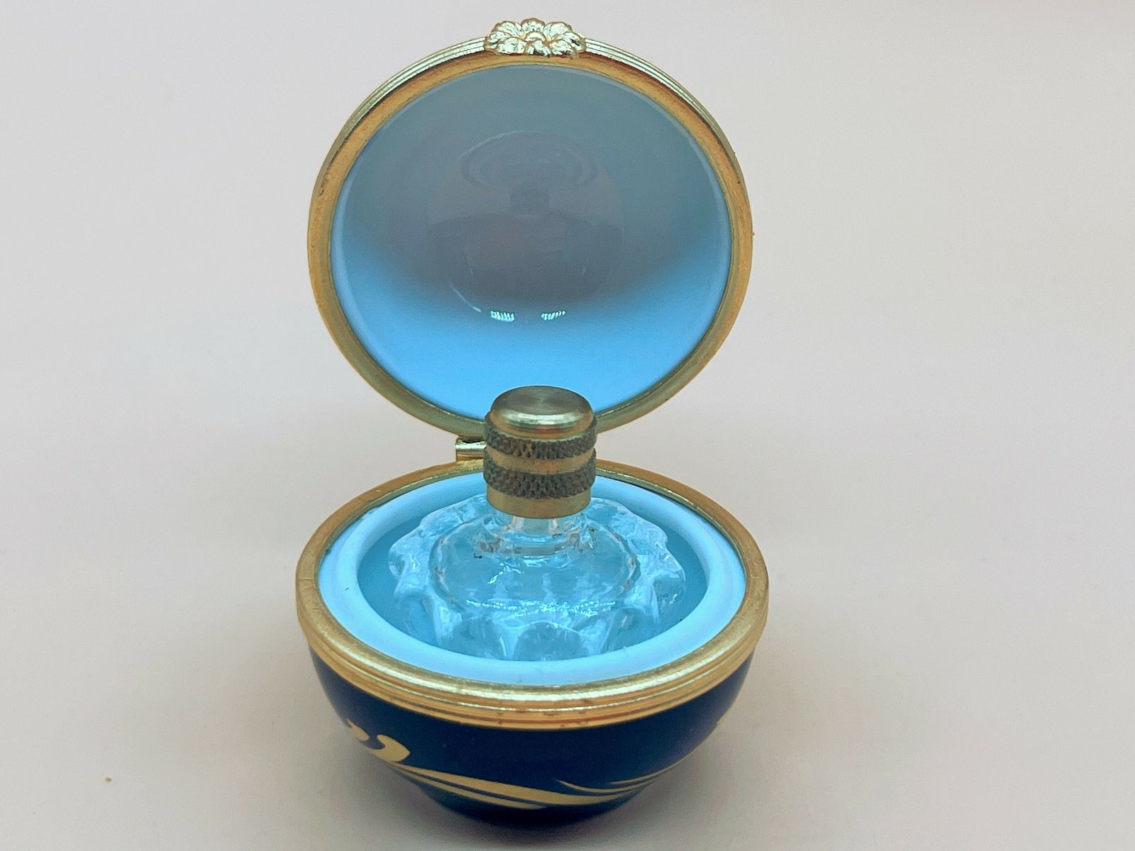 Limoges Dubarry Porcelain Small Floral Spherical Box With Internal Glass Perfume Bottle. photo 75.0