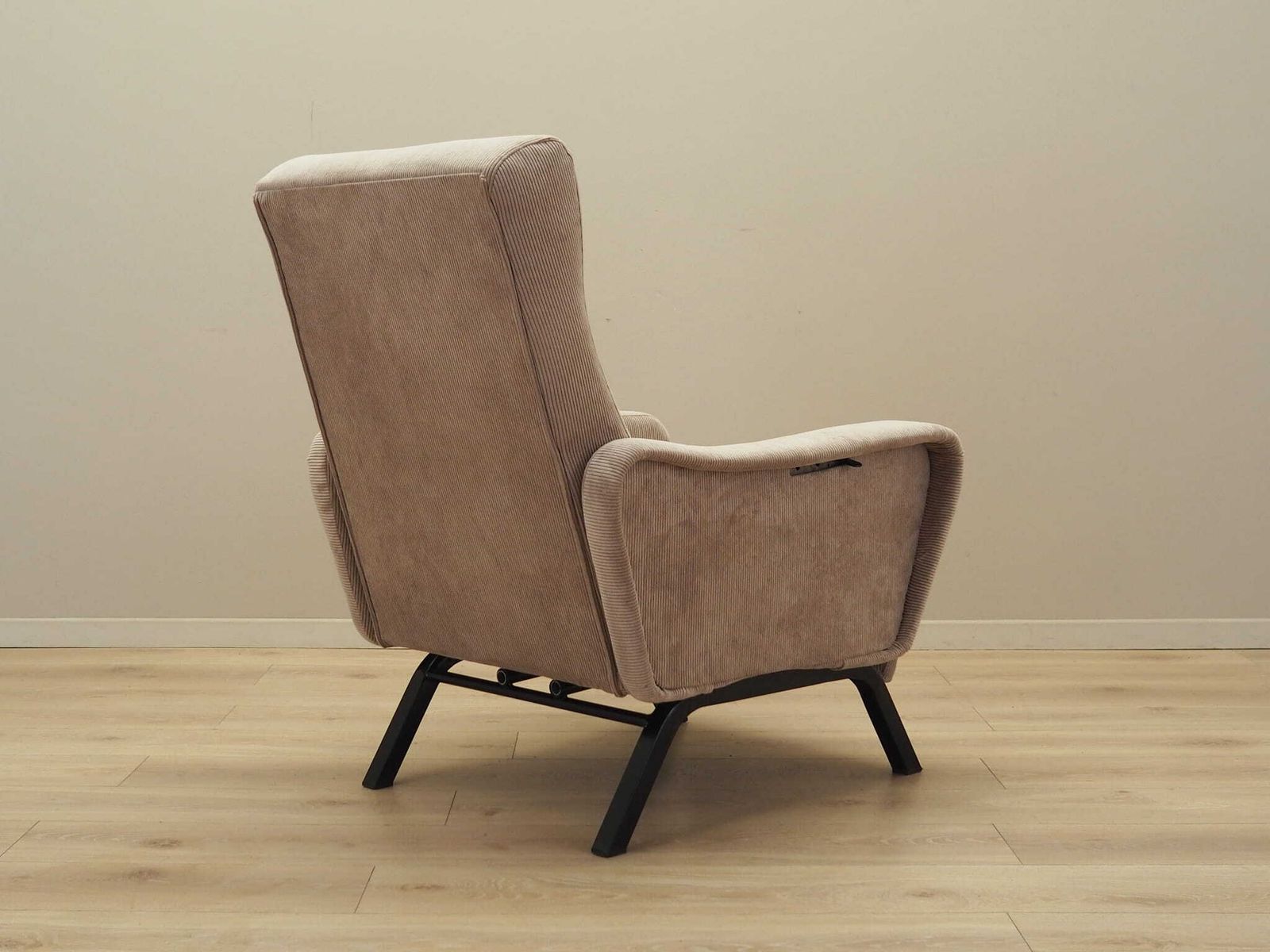 Adjustable Armchair, Italian Design, 1970s, Production: Italy photo buy