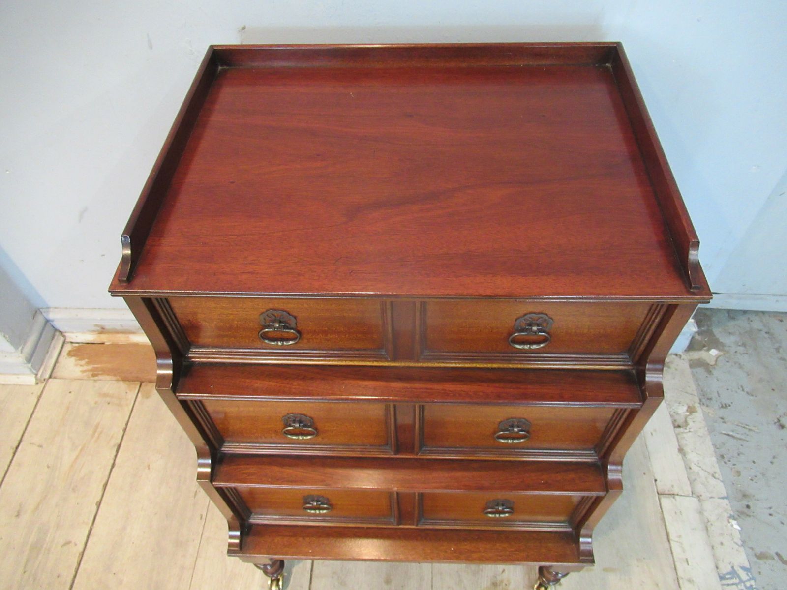 photo furniture Quality Made   Regency Style  Chest Of Drawers  Mid Century.