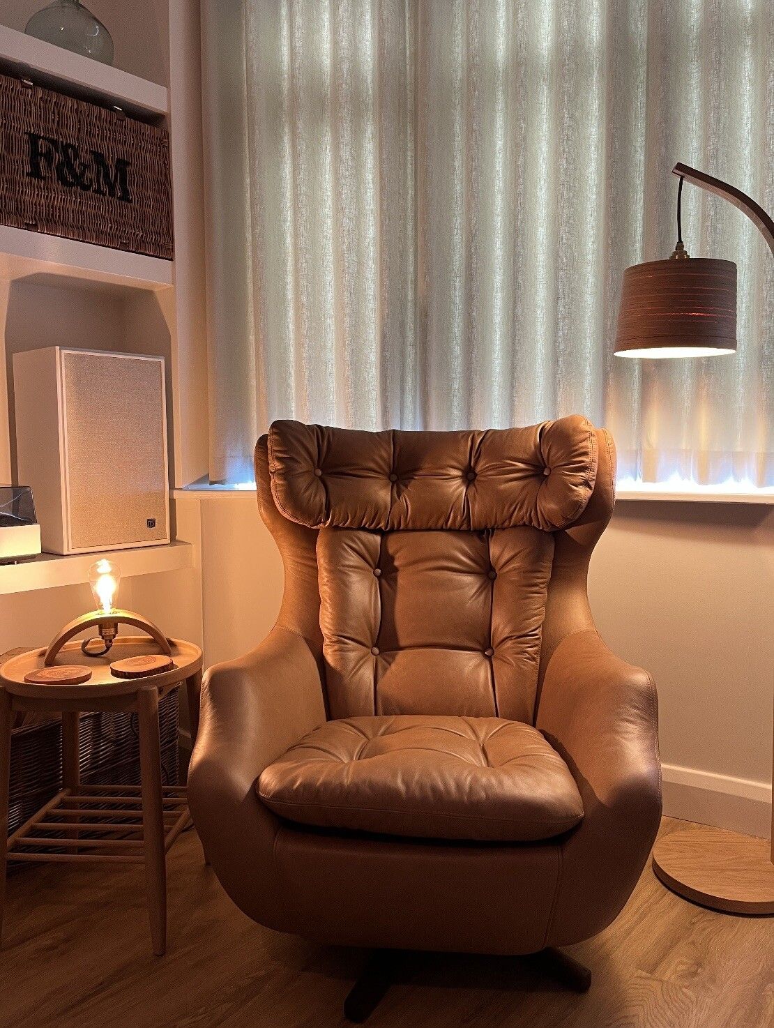 Parker  Knoll Statesman Chair photo furniture