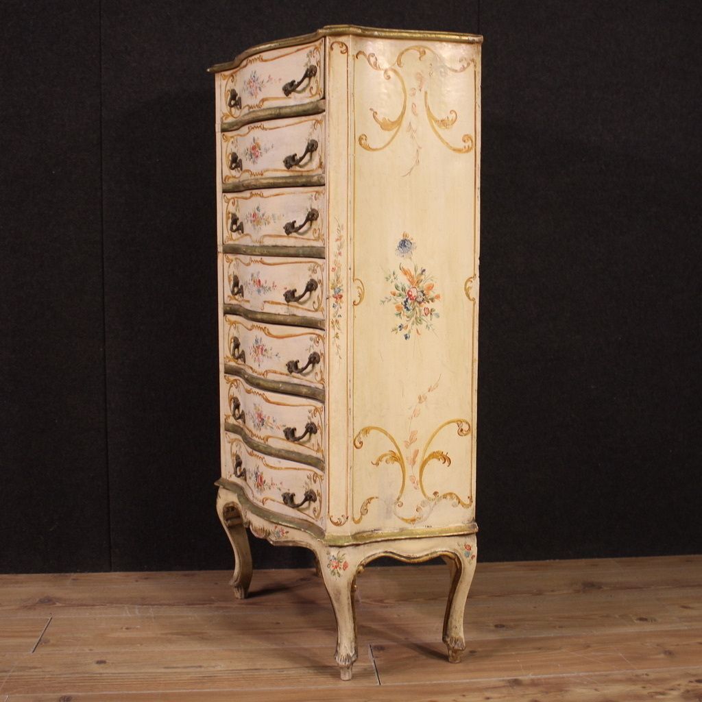 2200.0 Splendid Venetian Tallboy Of The 20th Century photo