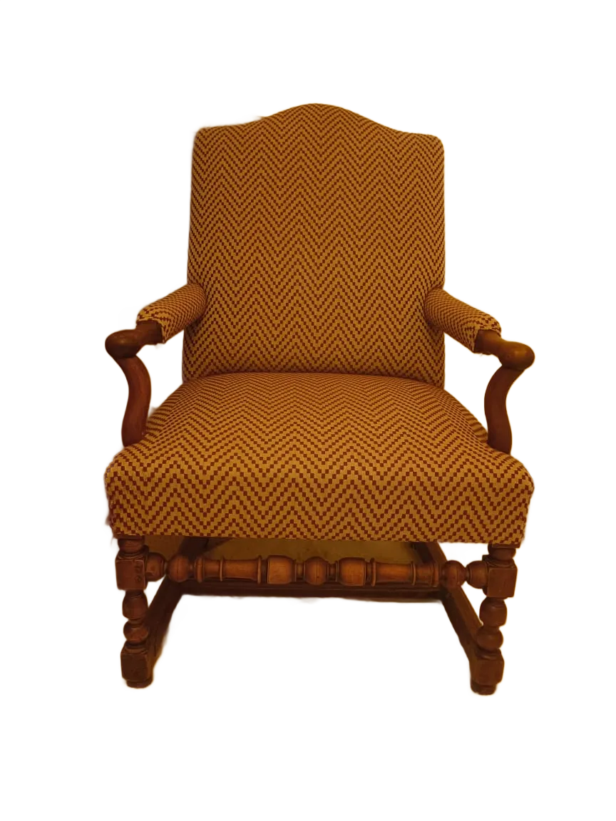 Armchair With Comfortable Reclining Solid Wood Frame