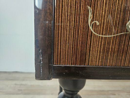 Meubels Mid Century Ladekast Met Blauw Glas En Vier Lades, Jaren 1960 photo
