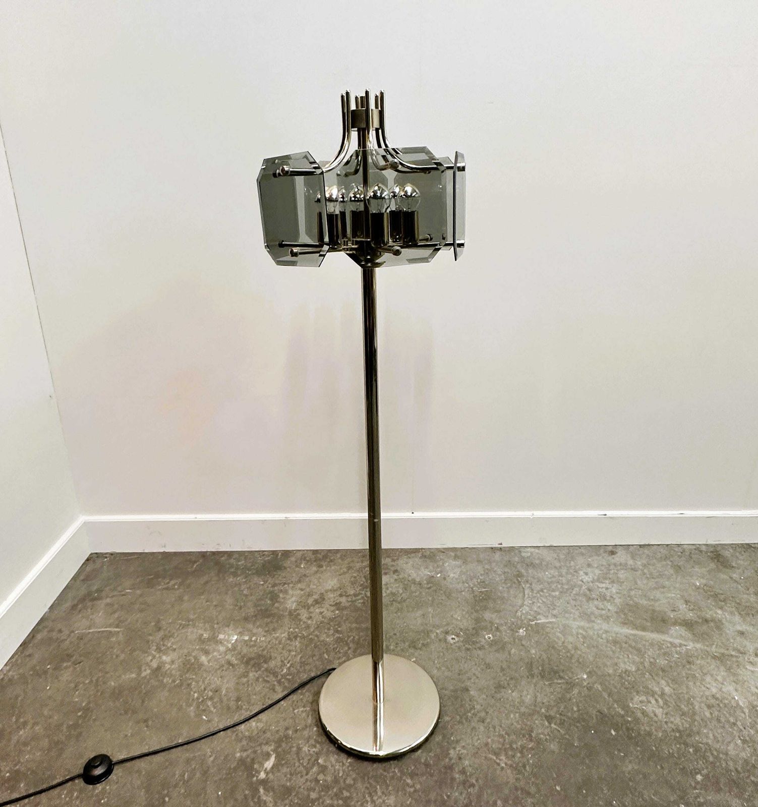 photo for sale Luigi Colani Chromen Vloerlamp Uit De Jaren 70.