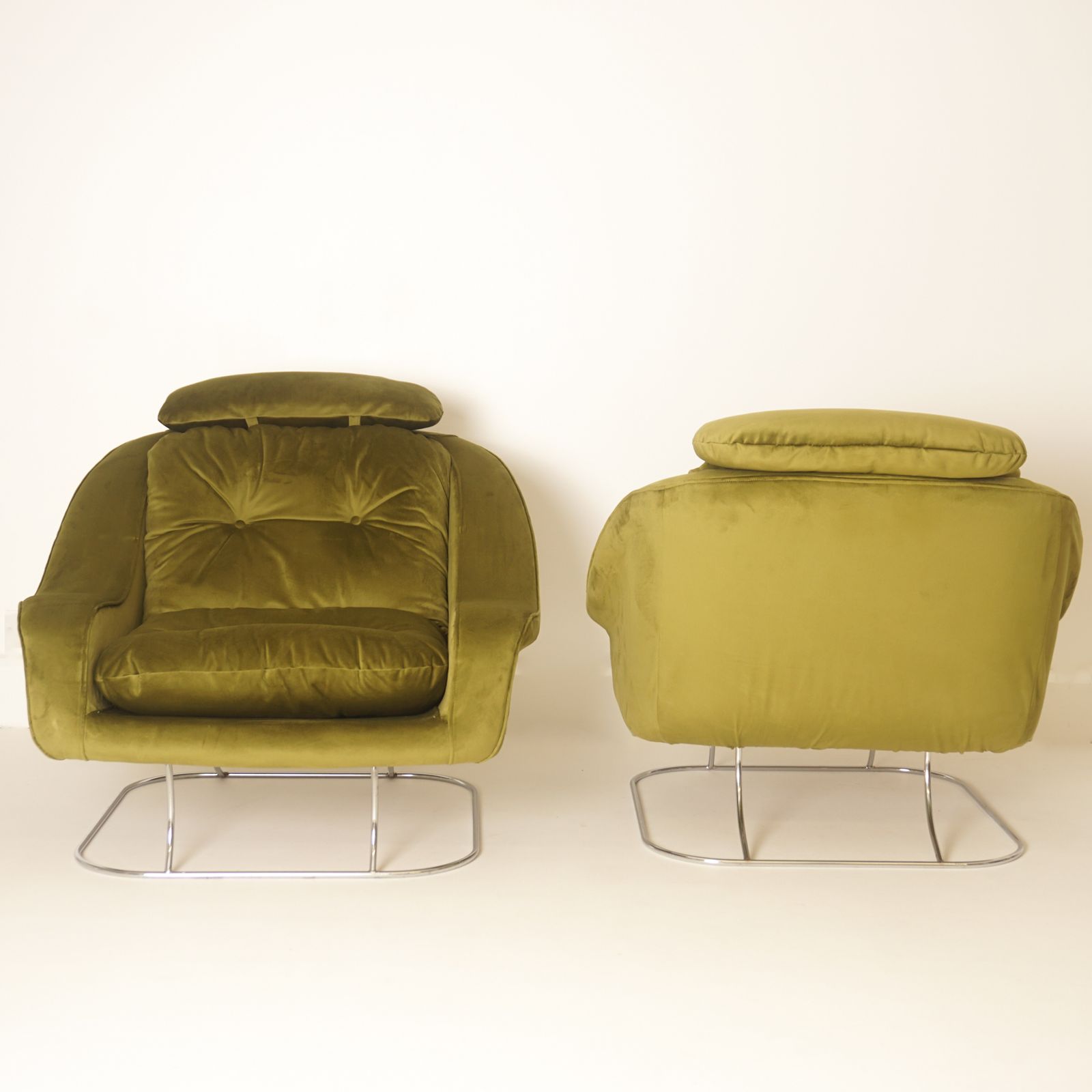Pair Of Green Velvet Armchairs, 1970 photo vinterior