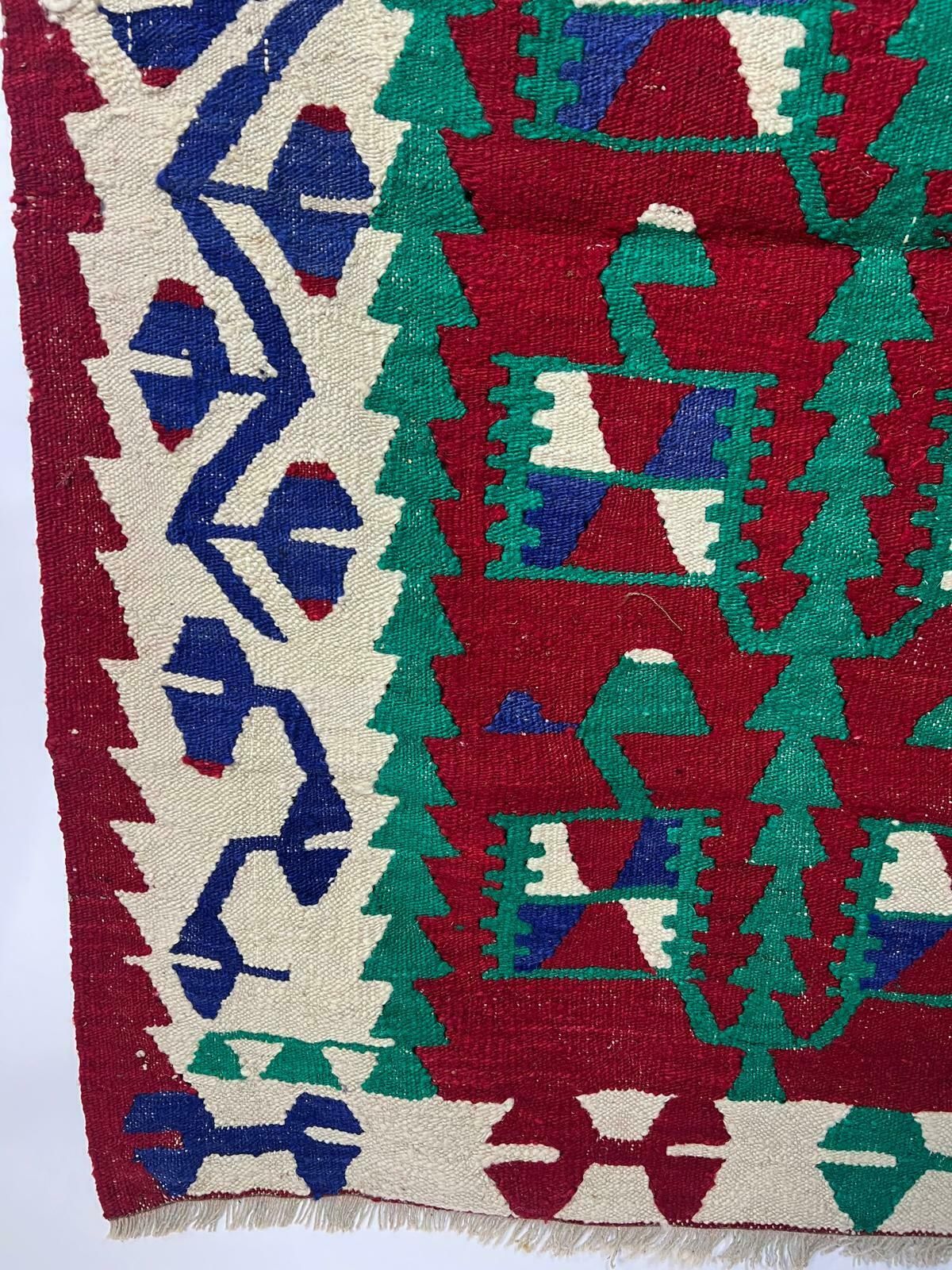 photo furniture Traditional Turkish Vintage Wool Rug, Vintage Are Rug, Turkish Carpet For Living Room, Anatolian Rug, Area Carpet, Bedroom Rug, Home Decor