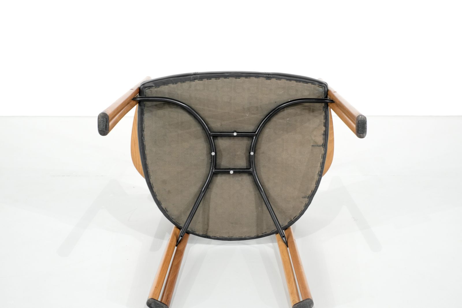 photo buy Armchair "Ulna" In Wood By Franco Poli For Bernini, Italy 1986.