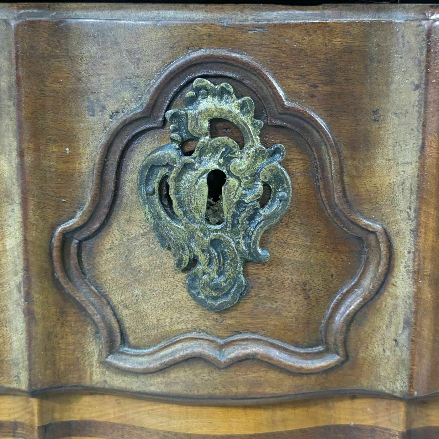 Curved Crossbow Chest Of Drawers In Walnut From The 18th Century photo vintage