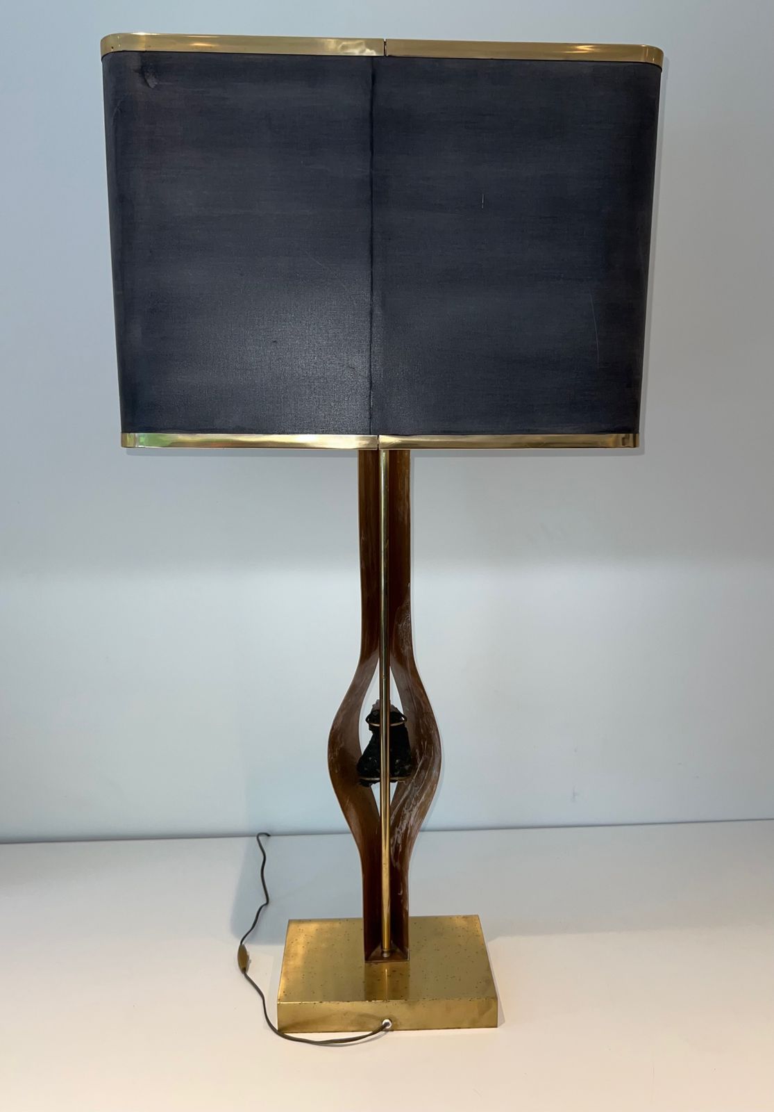 photo vintage Important Sculptural Brass Lamp Composed Of An Amethyst By Willy Daro