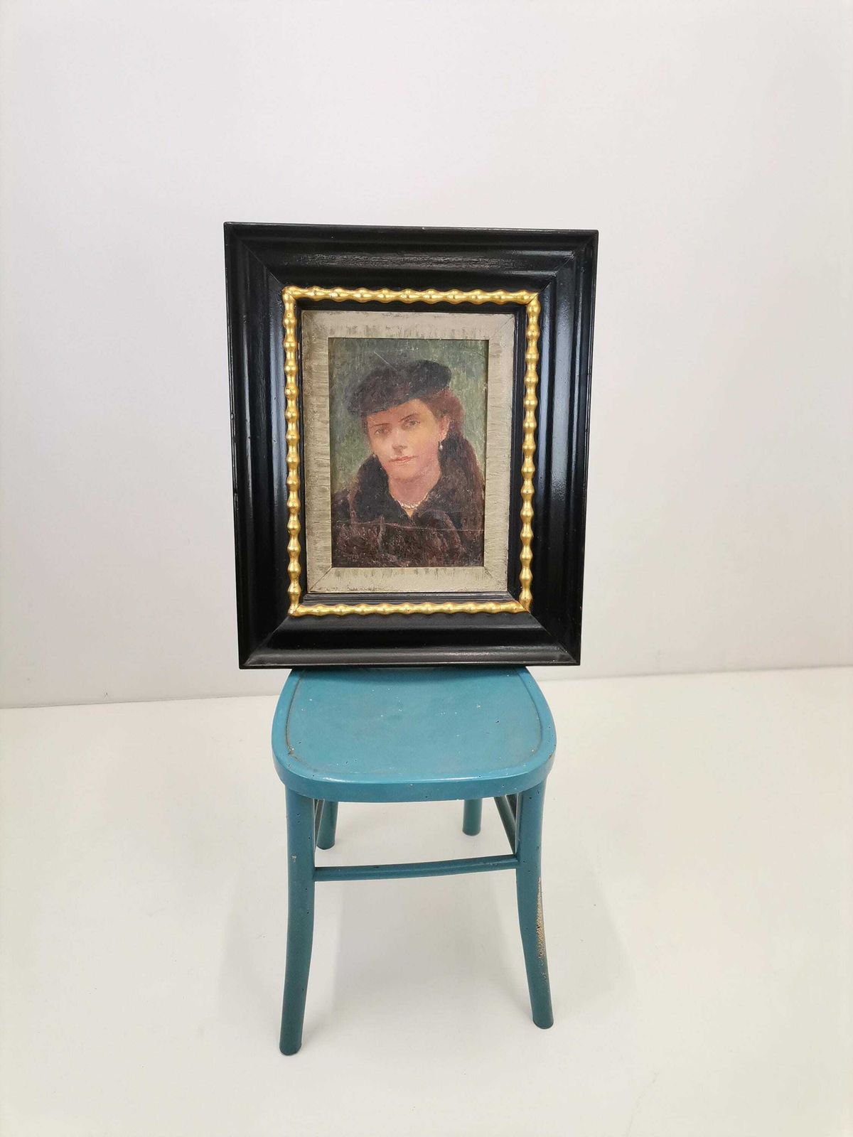 Lady With Hat, Oil Painting With Gold Leaf Frame / 20th Century Decor / Framed Vintage Painting photo vinterior