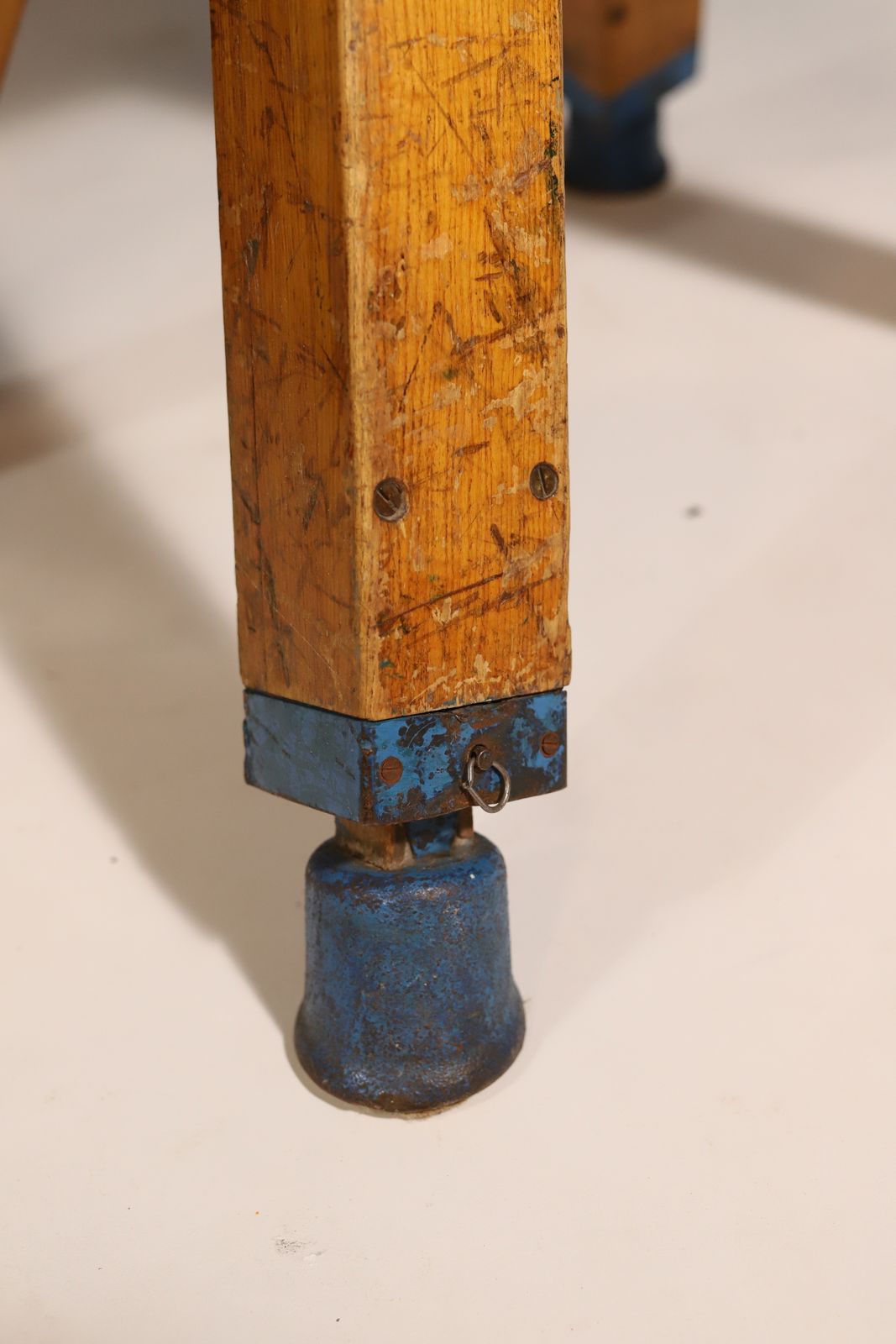 Gymnastic Leather Pommel Horse, Czechoslovakia, 1950’s photo vinterior