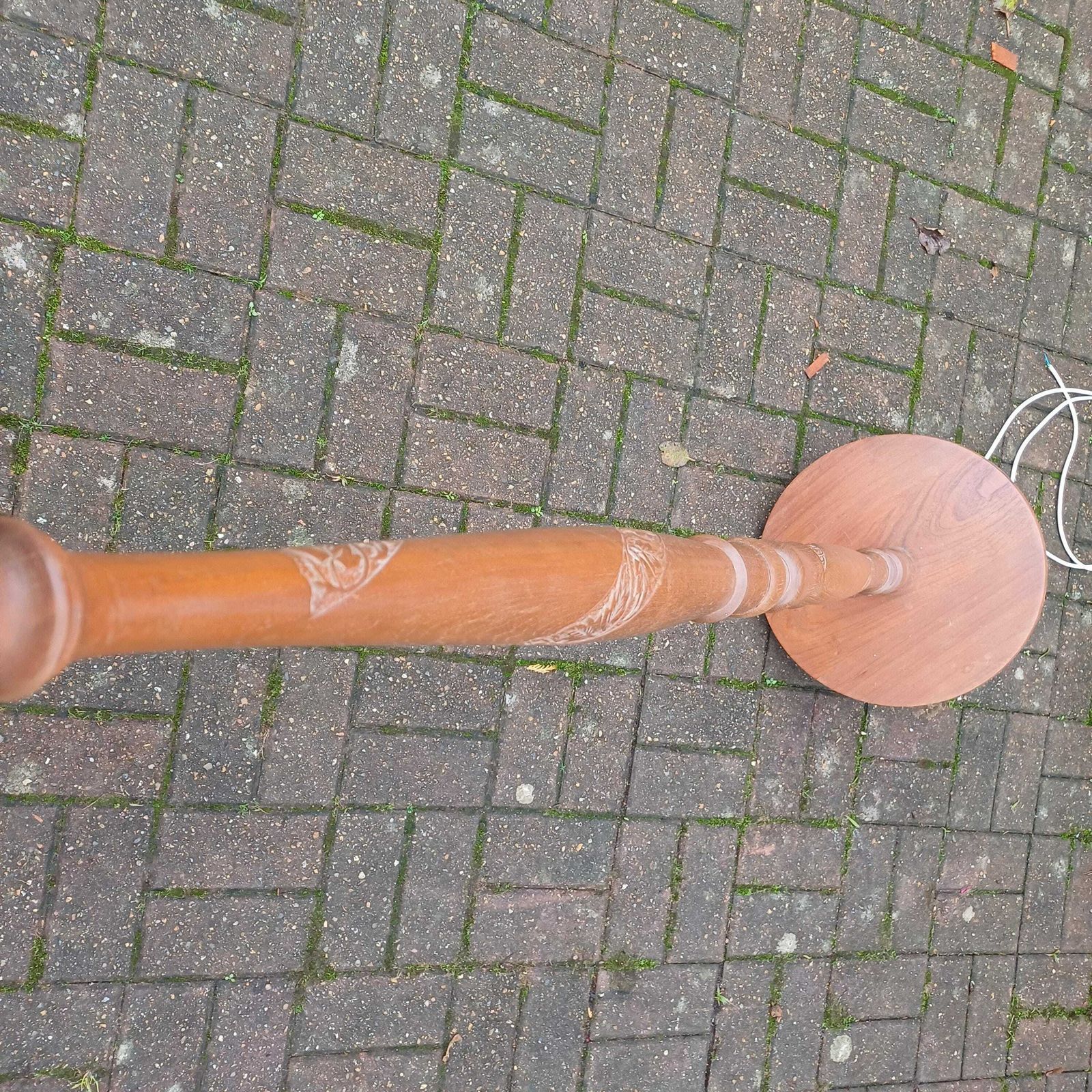 Vintage 60’s Teak Standard Lamp Fantastic Spiral Carved Decoration. photo vintage