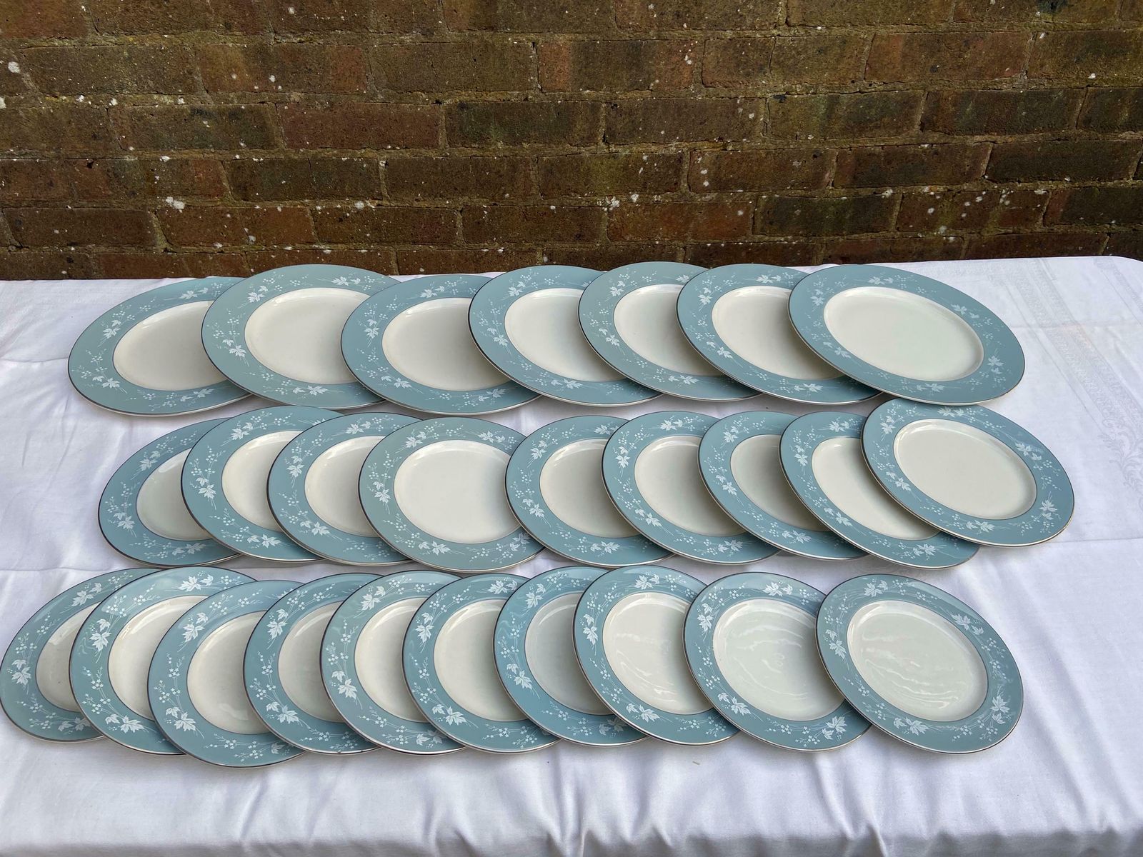 Mid Century Reflection Royal Doulton Dinner Service   83 Pieces   Vgc   Blue Grey Floral Pattern With White photo Home Decor