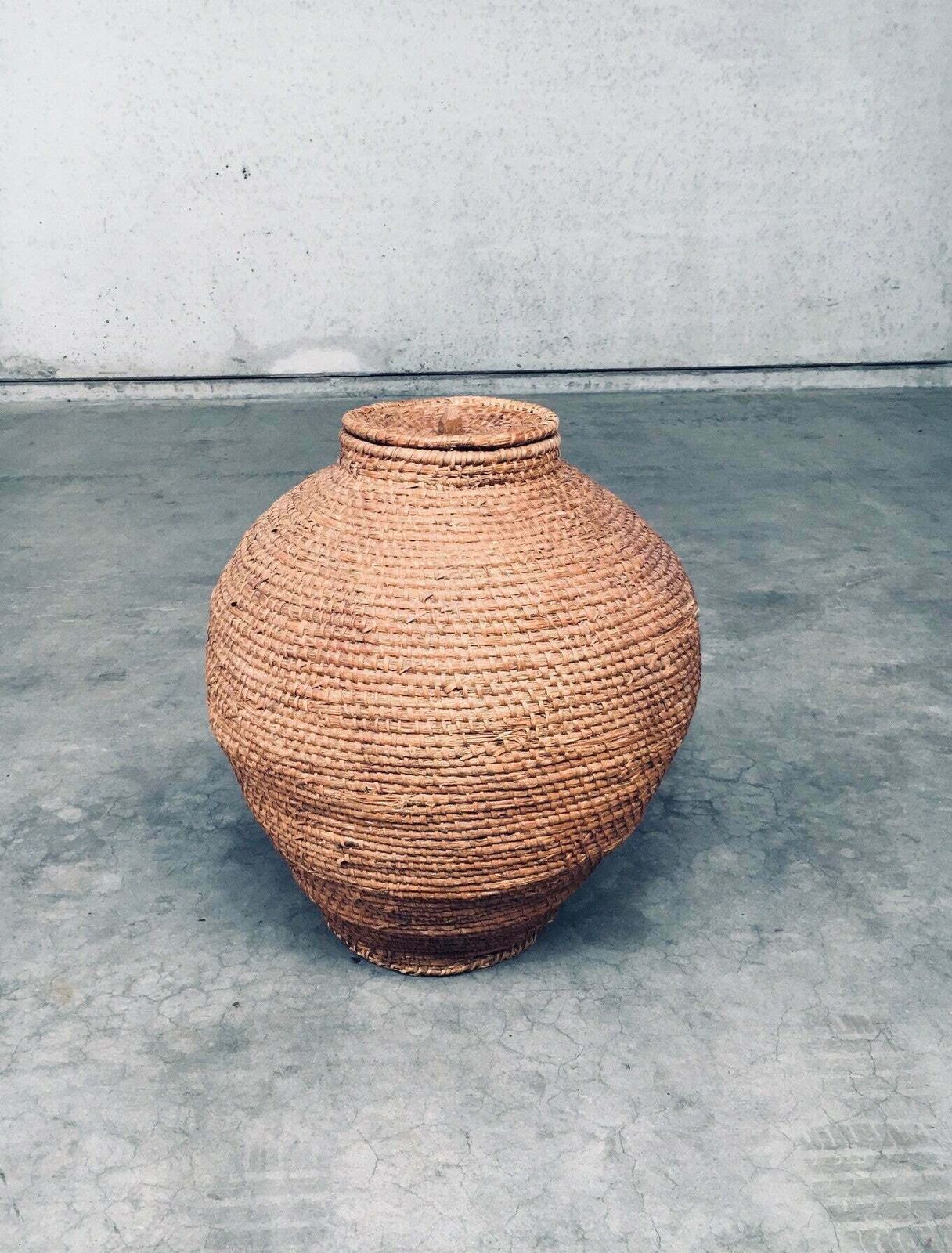 Begin 20e Eeuw Folk Art Primitieve Xl Straw Basket photo Woonaccessoires