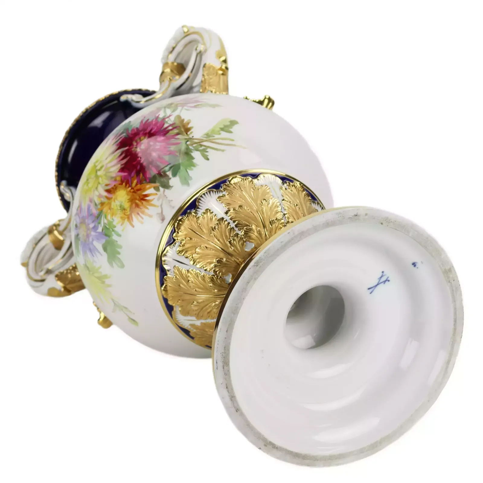 Large Salon Vase With Flowers. Ernst August Leuteritz. Meissen 19th Century photo vinterior