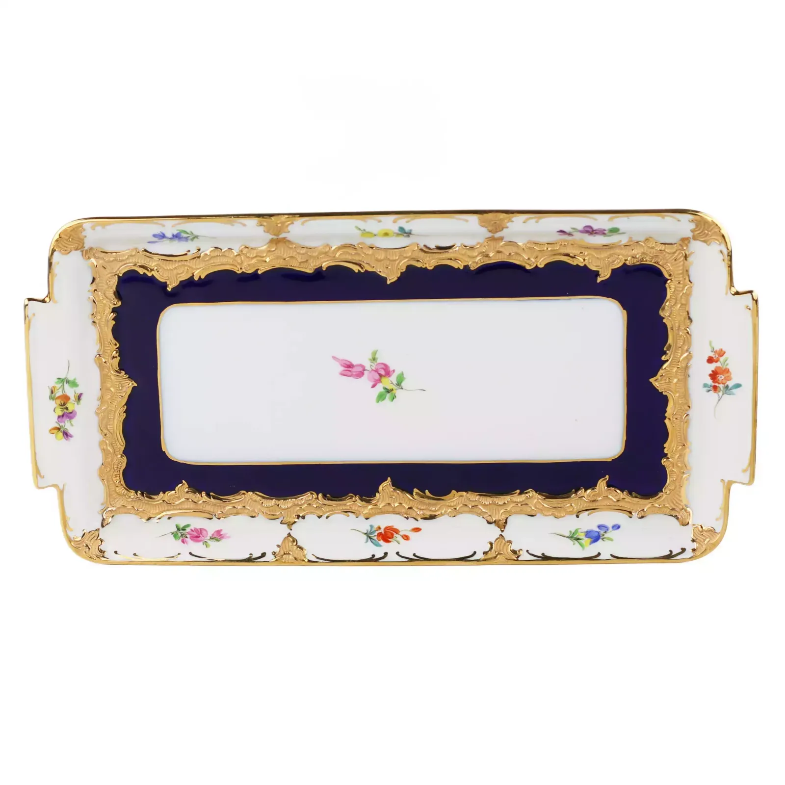 photo furniture Luxurious Porcelain Mocha Service For Six Meissen B Form. 20th Century.
