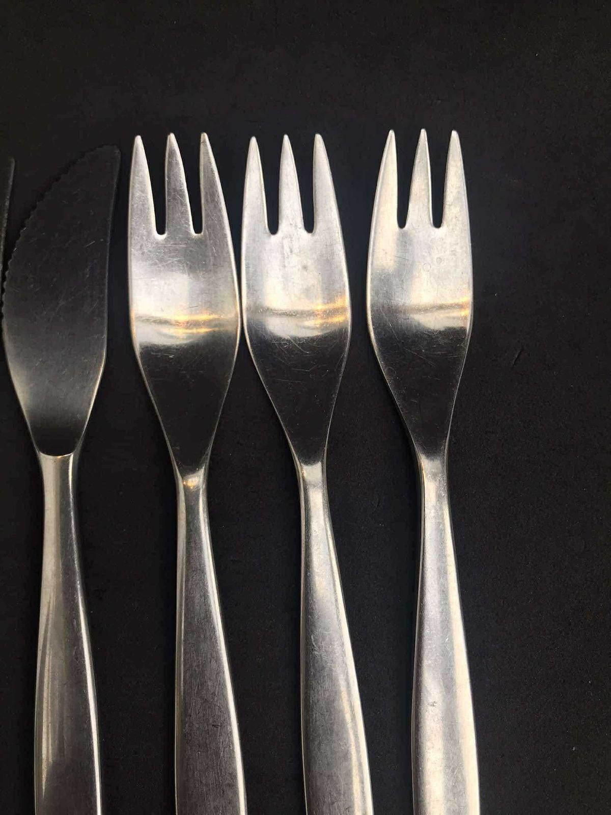 Gense Focus Flatware Retro Bestek Zweden Satijn Design Scandinavisch Dinervorken Messen Modernistisch Roestvrij Staal Design By Folke Arstrom photo vinterior
