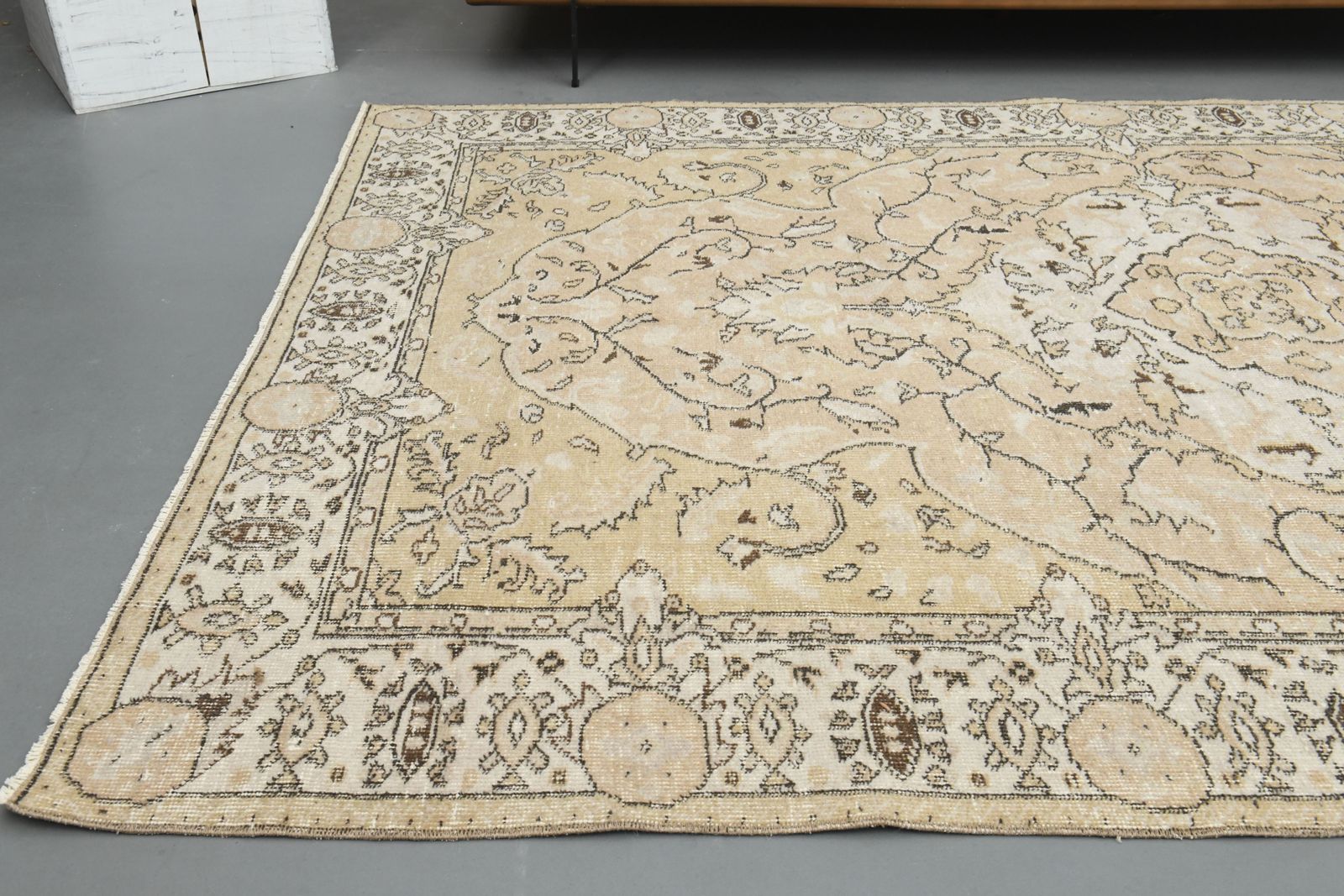 photo furniture 165x2665 Cm Turkish Vintage Area Rug, Wool Handmade Oushak Rugs, Living Room Decor, Bohemian Decor