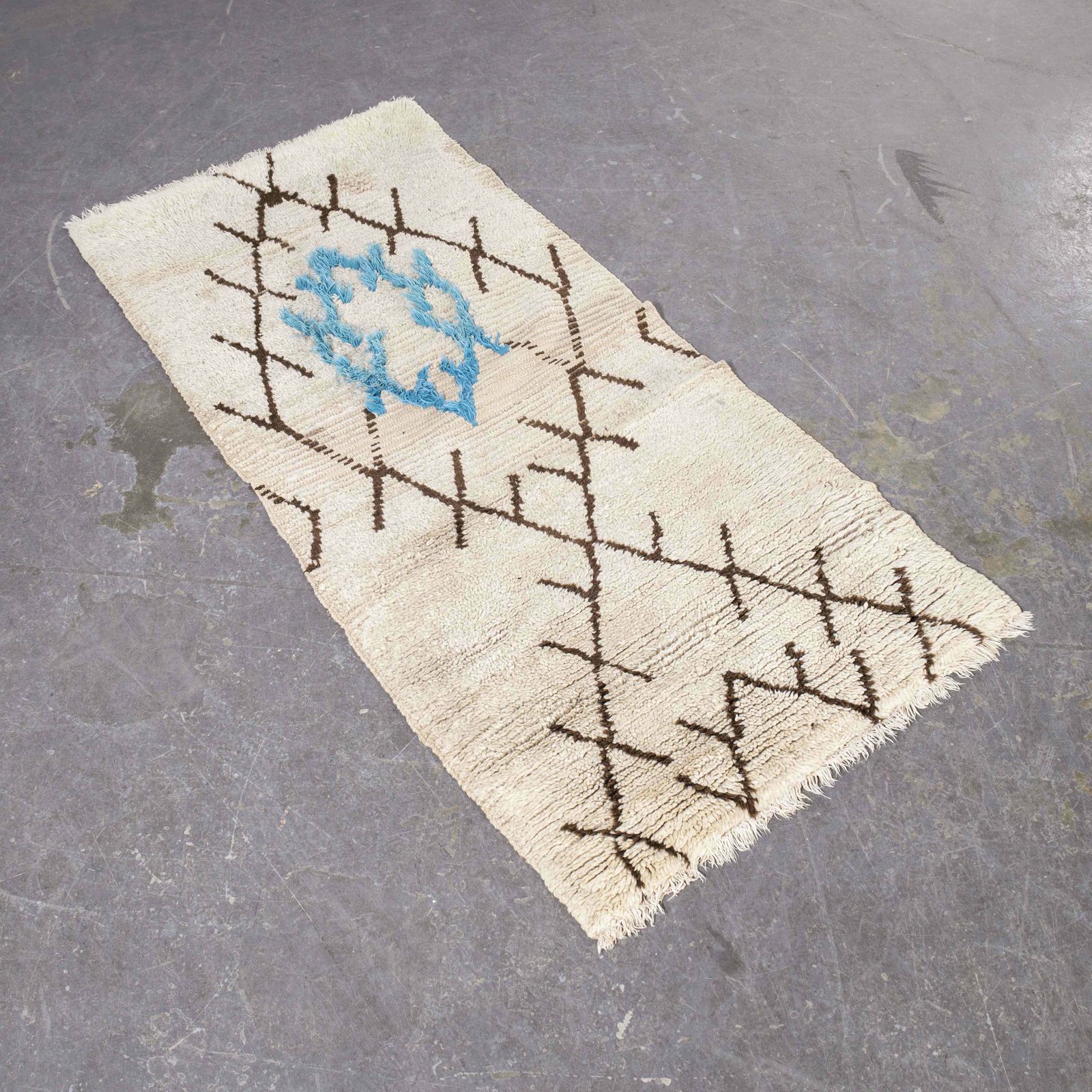 Vintage Berber Azilal Monochromatic Diamond Graphic Rug photo for sale
