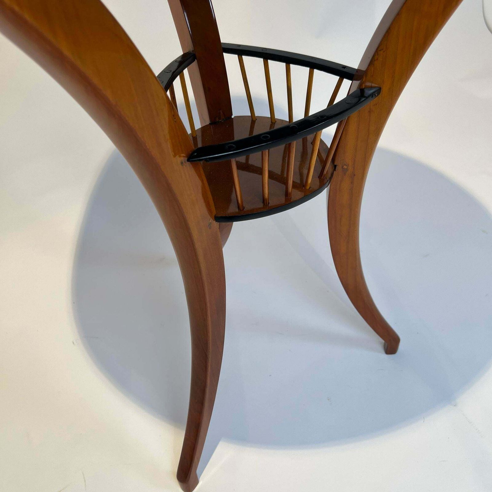 photo vintage Biedermeier Sewing Table, Cherry Wood, South Germany Circa 1820