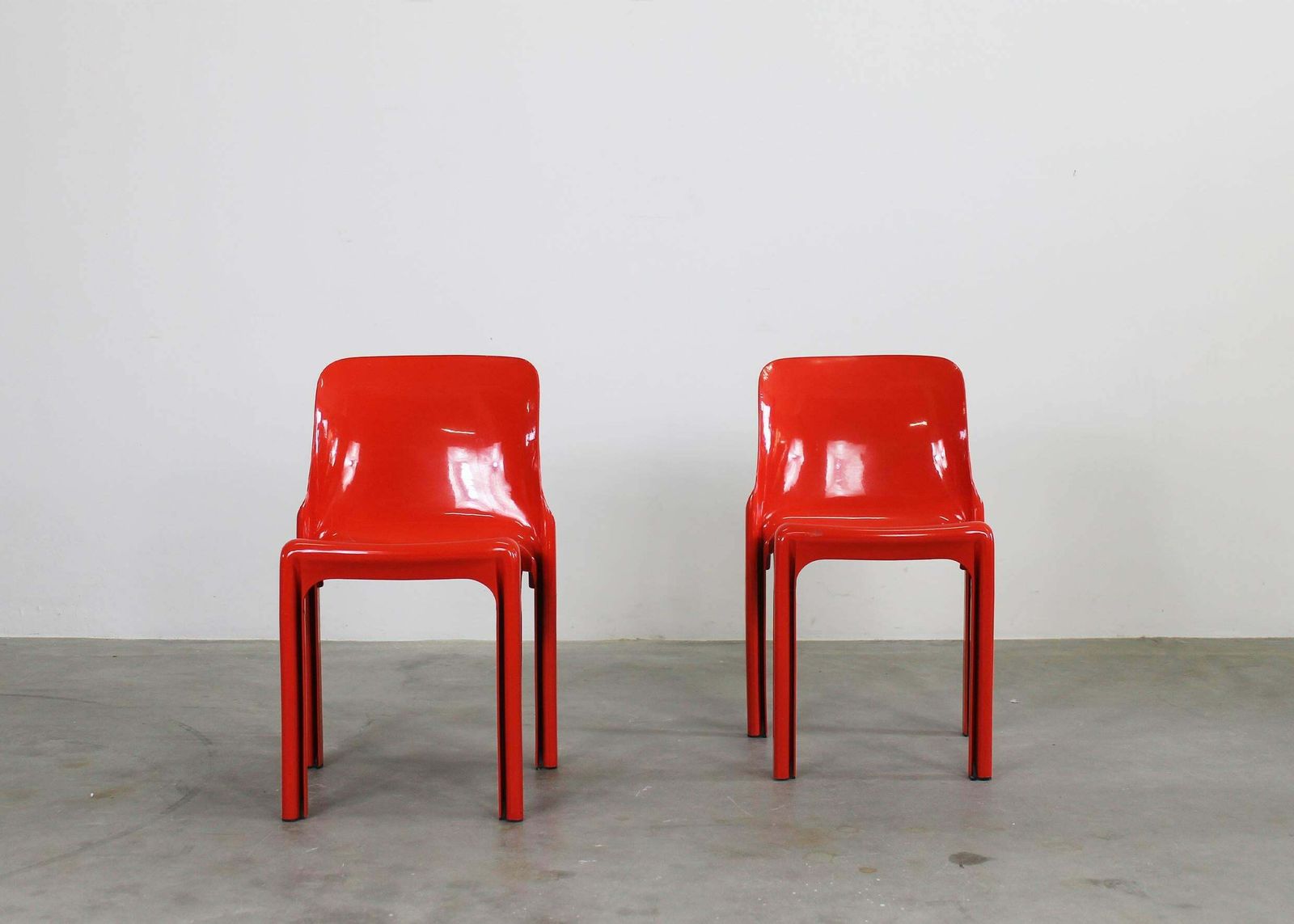 Vico Magistretti Set Of Two Red Selene Chairs By Artemide 1970s photo for sale