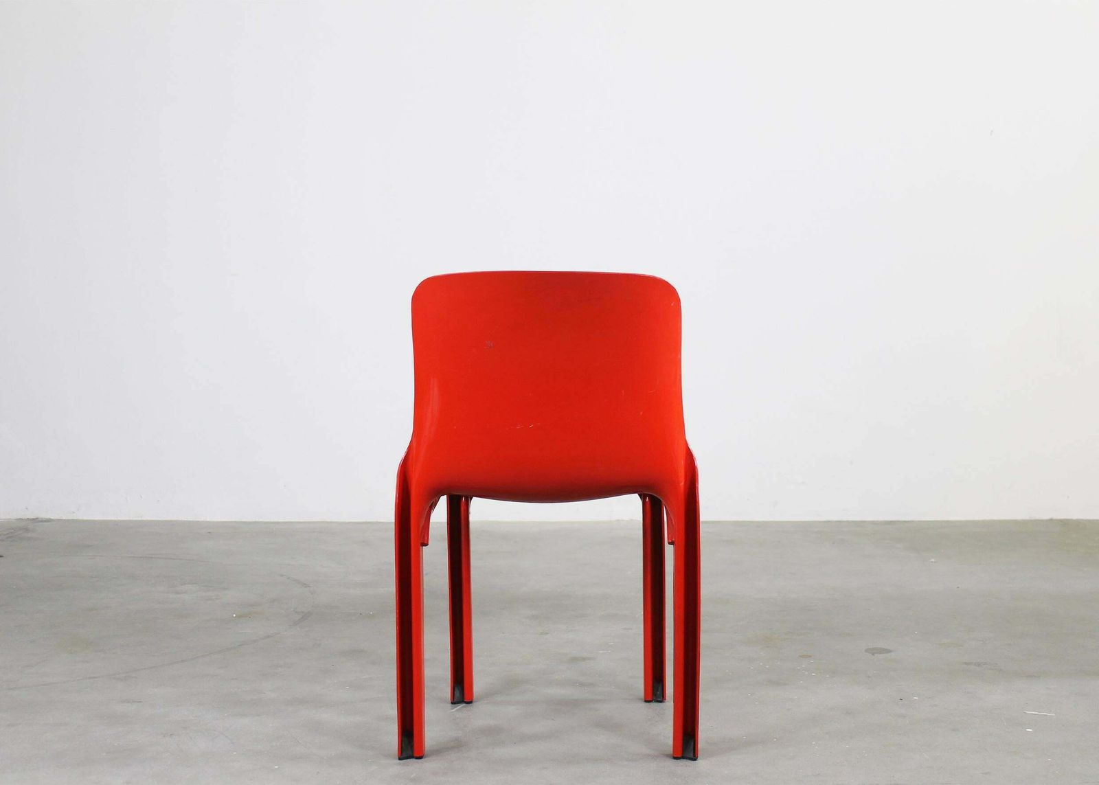 photo furniture Vico Magistretti Set Of Two Red Selene Chairs By Artemide 1970s