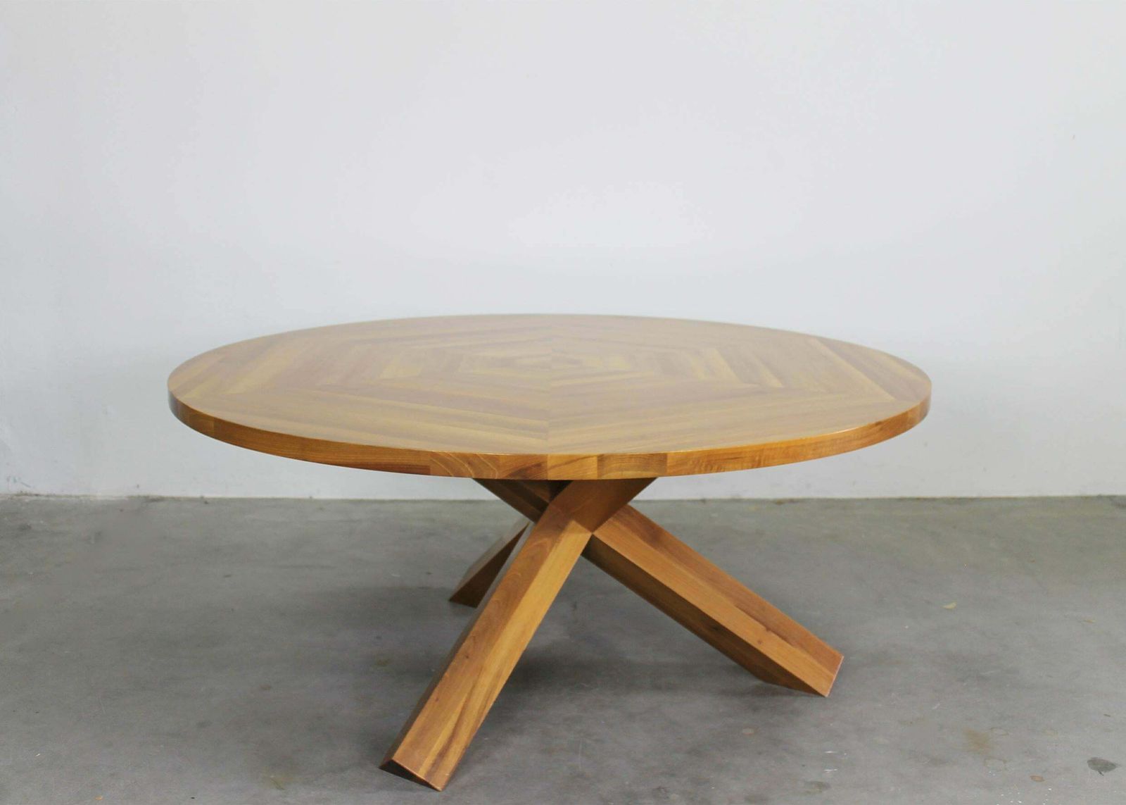 Mario Bellini La Rotonda Round Table In Walnut Wood By Cassina 1980s photo buy