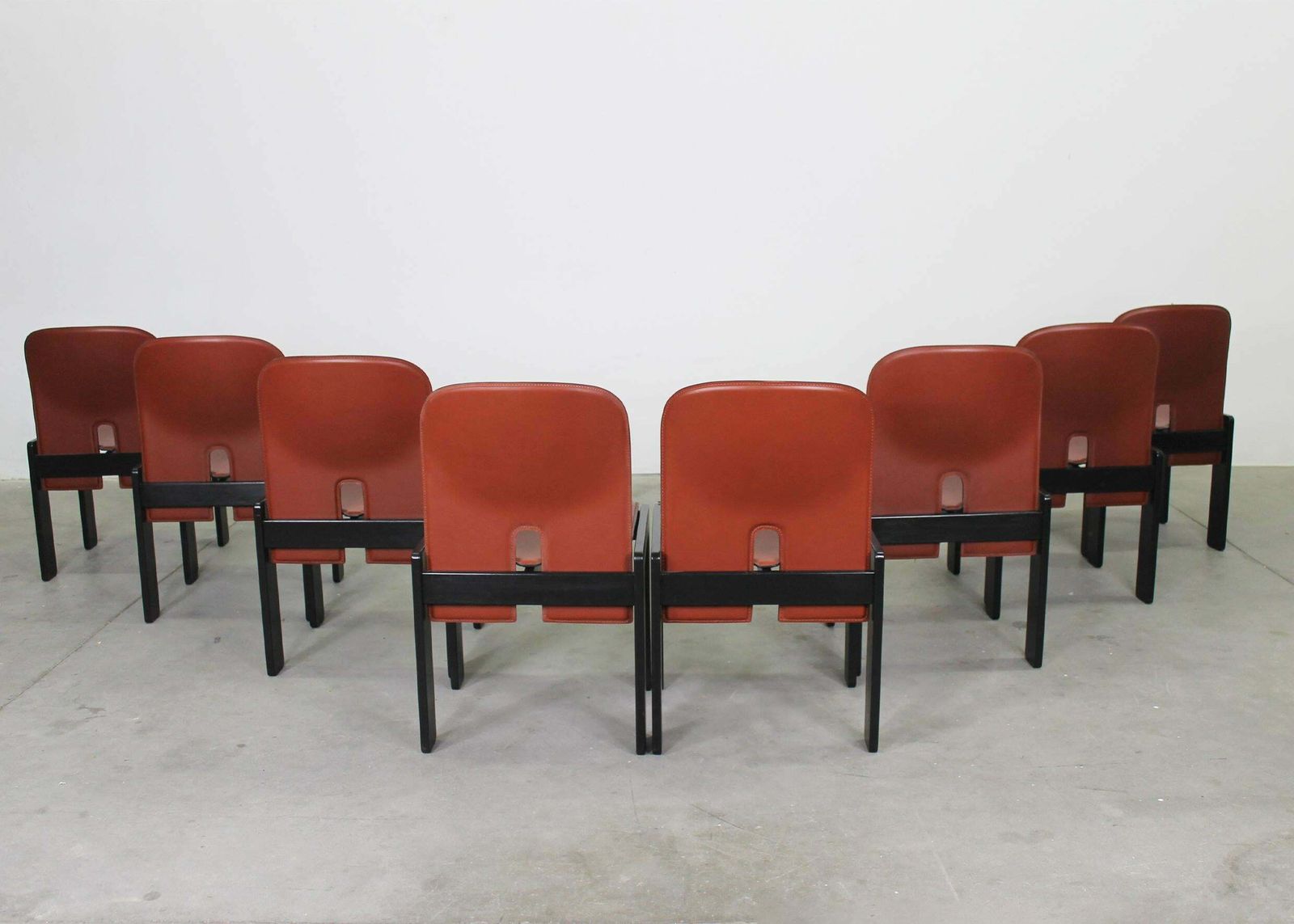 Tobia & Afra Scarpa Set Of Eight 121 Chairs In Wood And Leather By Cassina 1970s photo vinterior