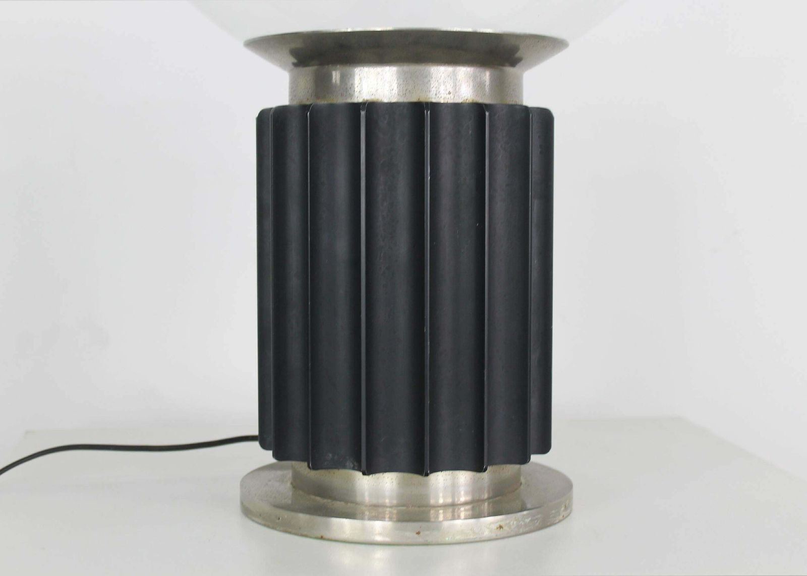2252.0 Achille & Pier Giacomo Castiglioni Taccia Black Table Lamp By Flos 1970s photo