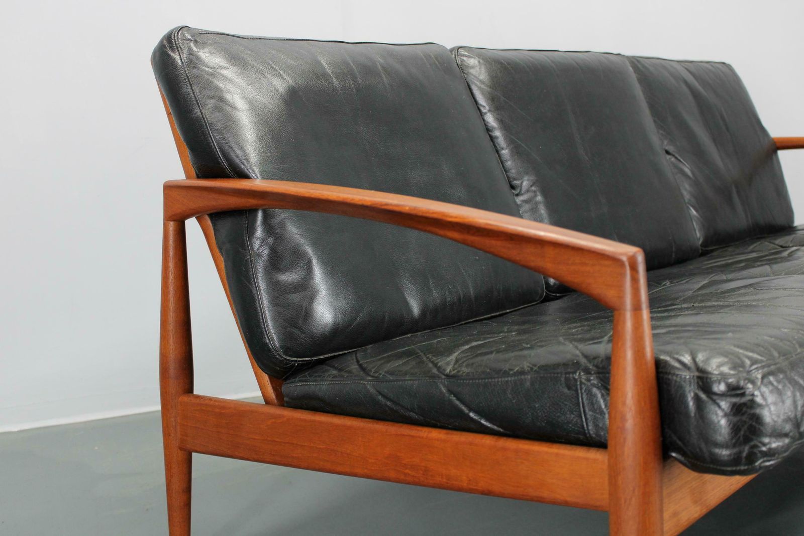 1960s Kai Kristiansen Paper Knife 3 Seater Teak Sofa In Leather , Denmark photo vintage