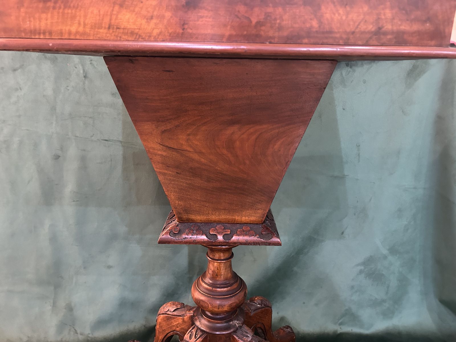 Victorian Work Table photo 160.0