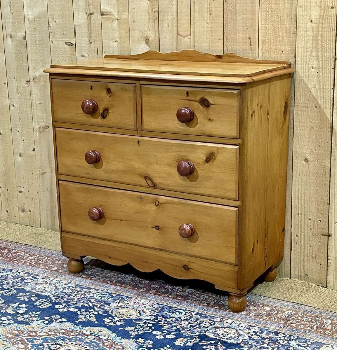 English Fir Chest Of Drawers From The End Of The 19th Century photo furniture
