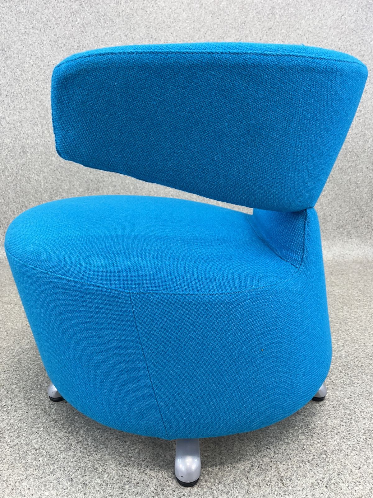 photo furniture Cassina Biki Swivel Armchair Blue By Toshiyuki Kita
