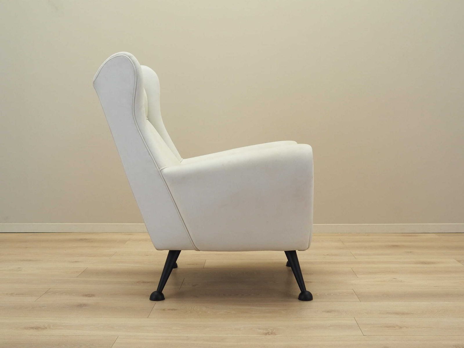 photo furniture Lounge Armchair, Italian Design, 1980s, Production: Italy