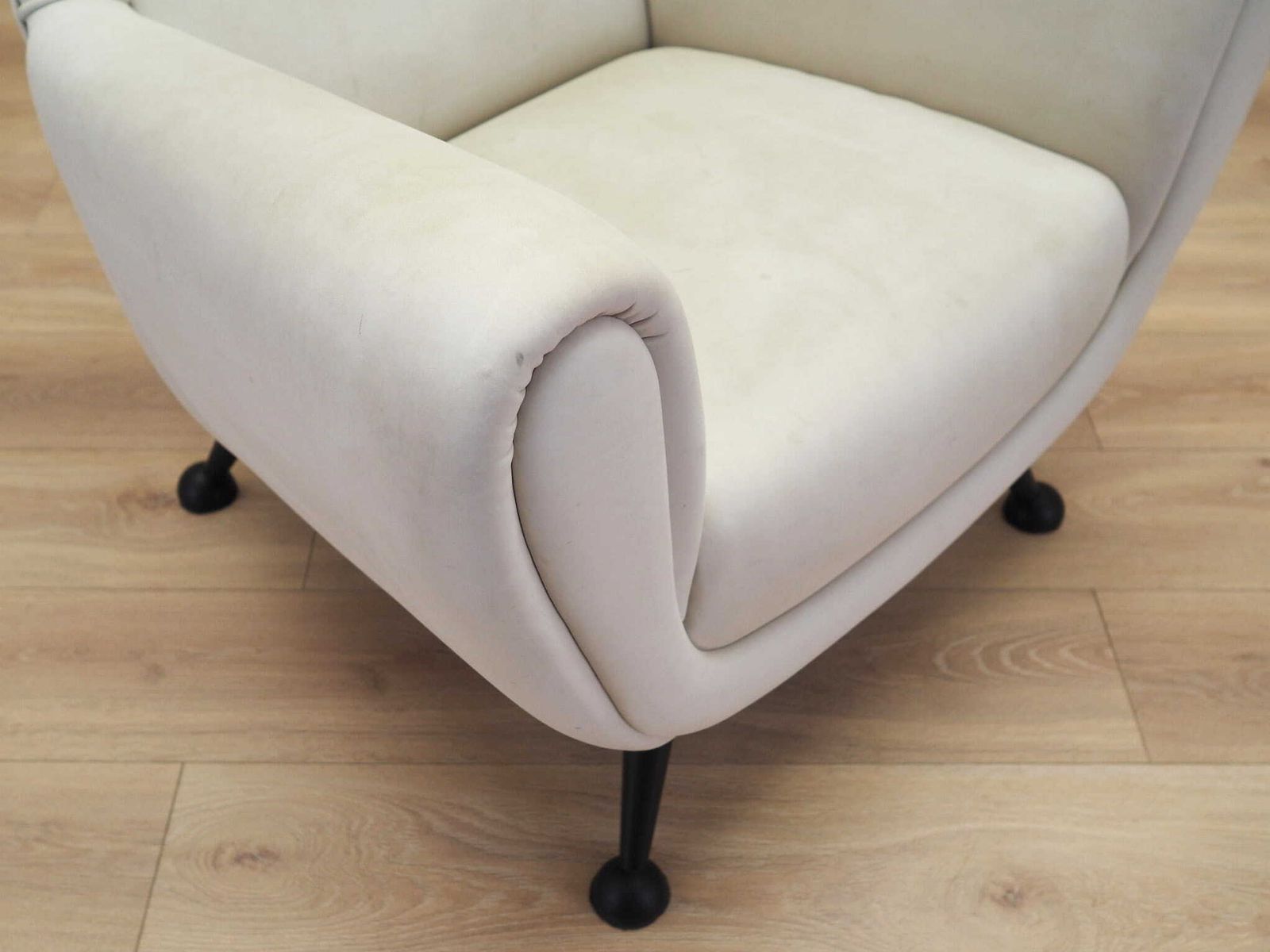 photo buy White Armchair, Italian Design, 1980s, Production: Italy