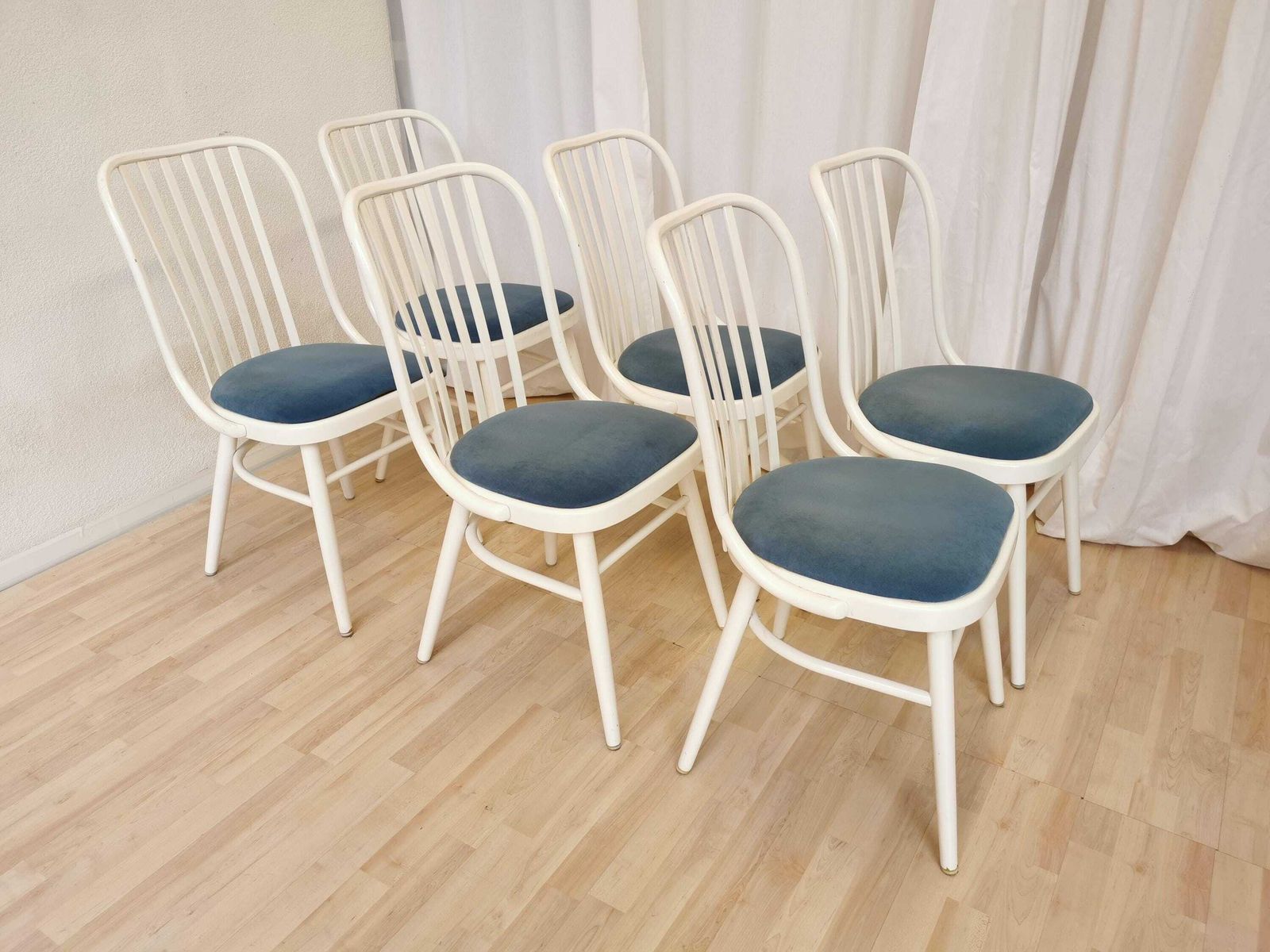 1 Of 6 Vintage Bentwood Dining Chairs / 1980s Yugoslavia / Made In Ligna Style / White Wooden Mid Century Dine Chairs With Blue Fabric Seat photo buy