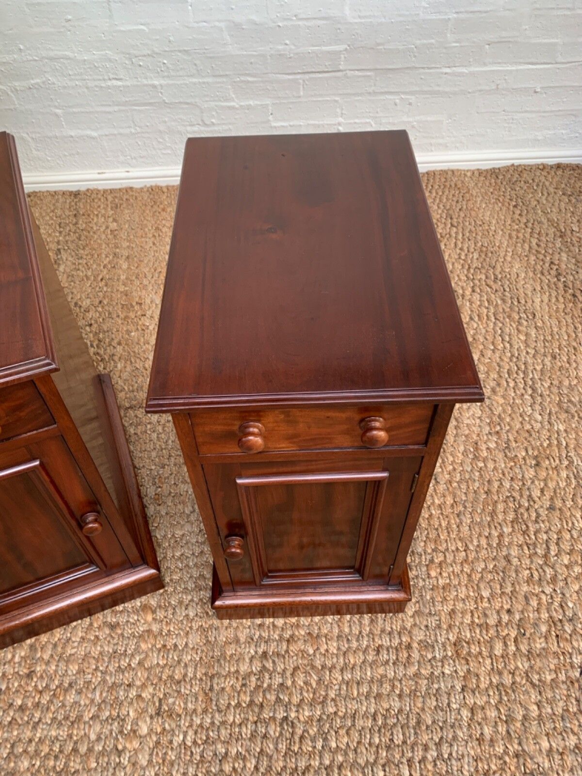 Antique Mahogany Bedside\ Nightstand photo vinterior