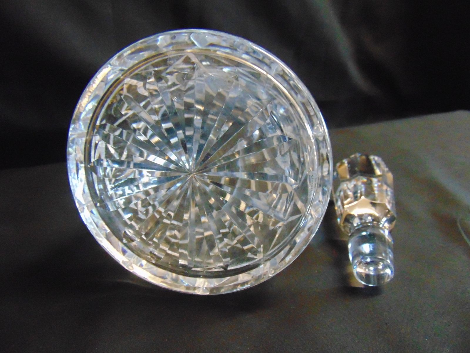 photo furniture Waterford Crystal Kylemore Pattern Decanter