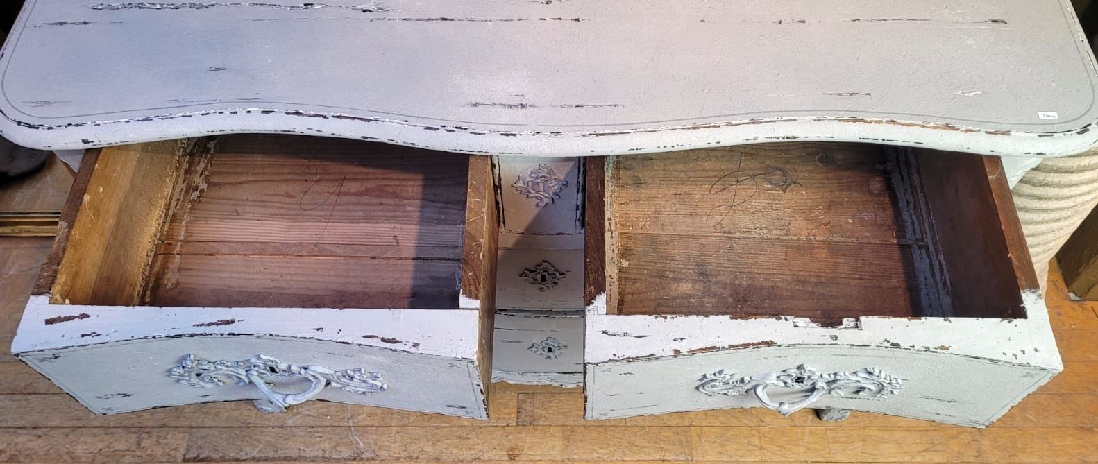 Patinated Chest Of Drawers With 4 Drawers   18th Century photo Furniture