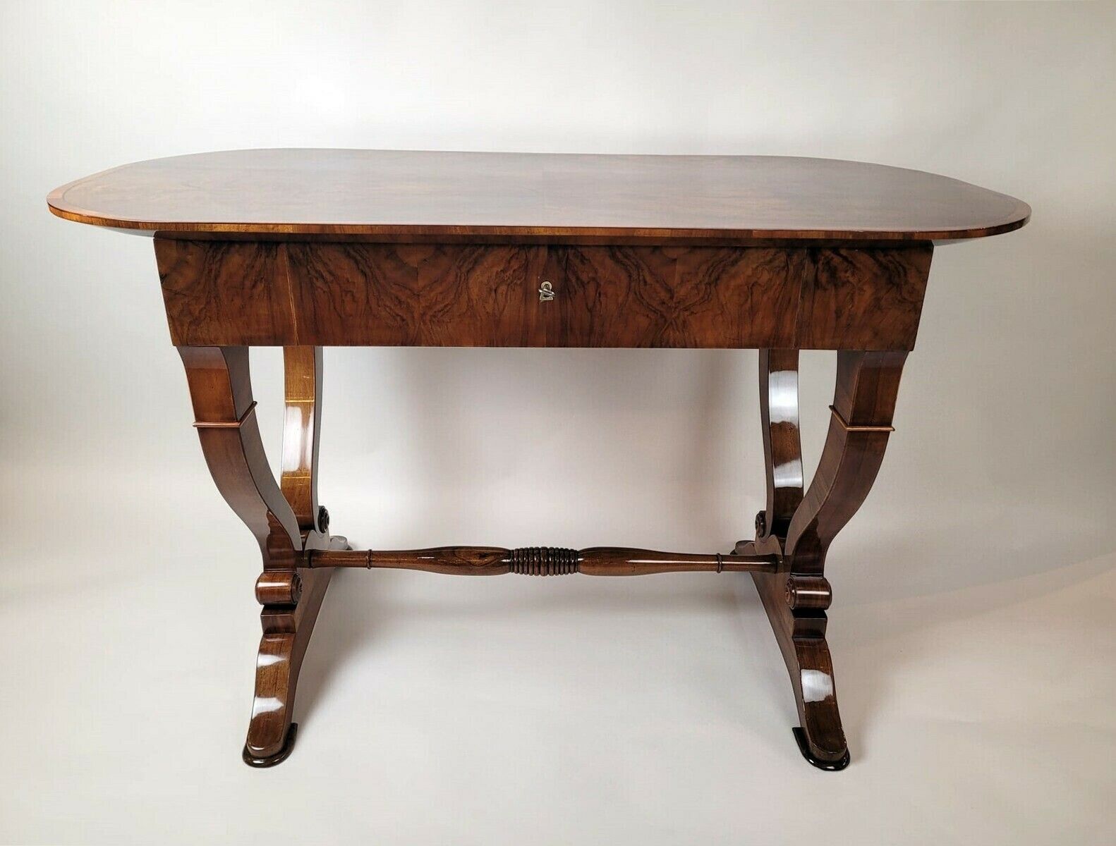 Biedermeier Desk In Walnut Veneer   Perfect Condition   Eagle Head Marquetry
