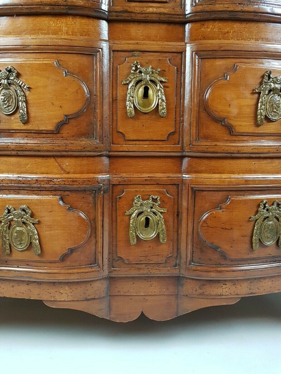 Louis XIV Crossbow Chest Of Drawers In Walnut, 18th photo for sale