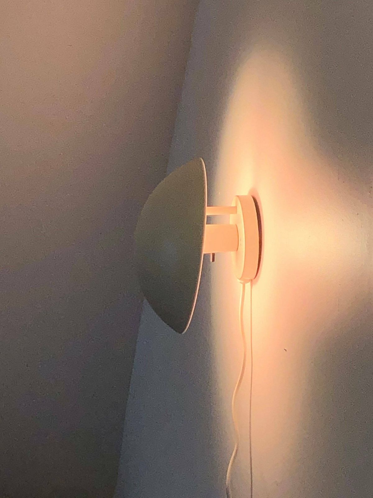 Vintage Louis Poulsen Ph Hat Wall Lamp With Great Indirect Warm Light   Design From 1961 By Poul Henningsen photo 238.0