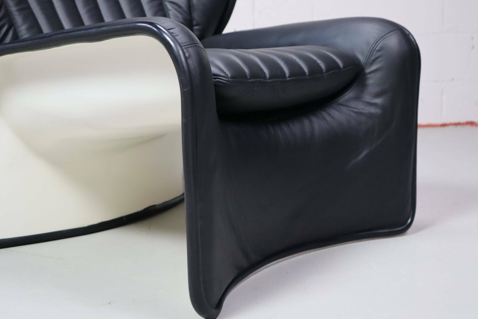 Lotus Armchair By André Vandenbeuck For Strässle International, 1969 photo vinterior