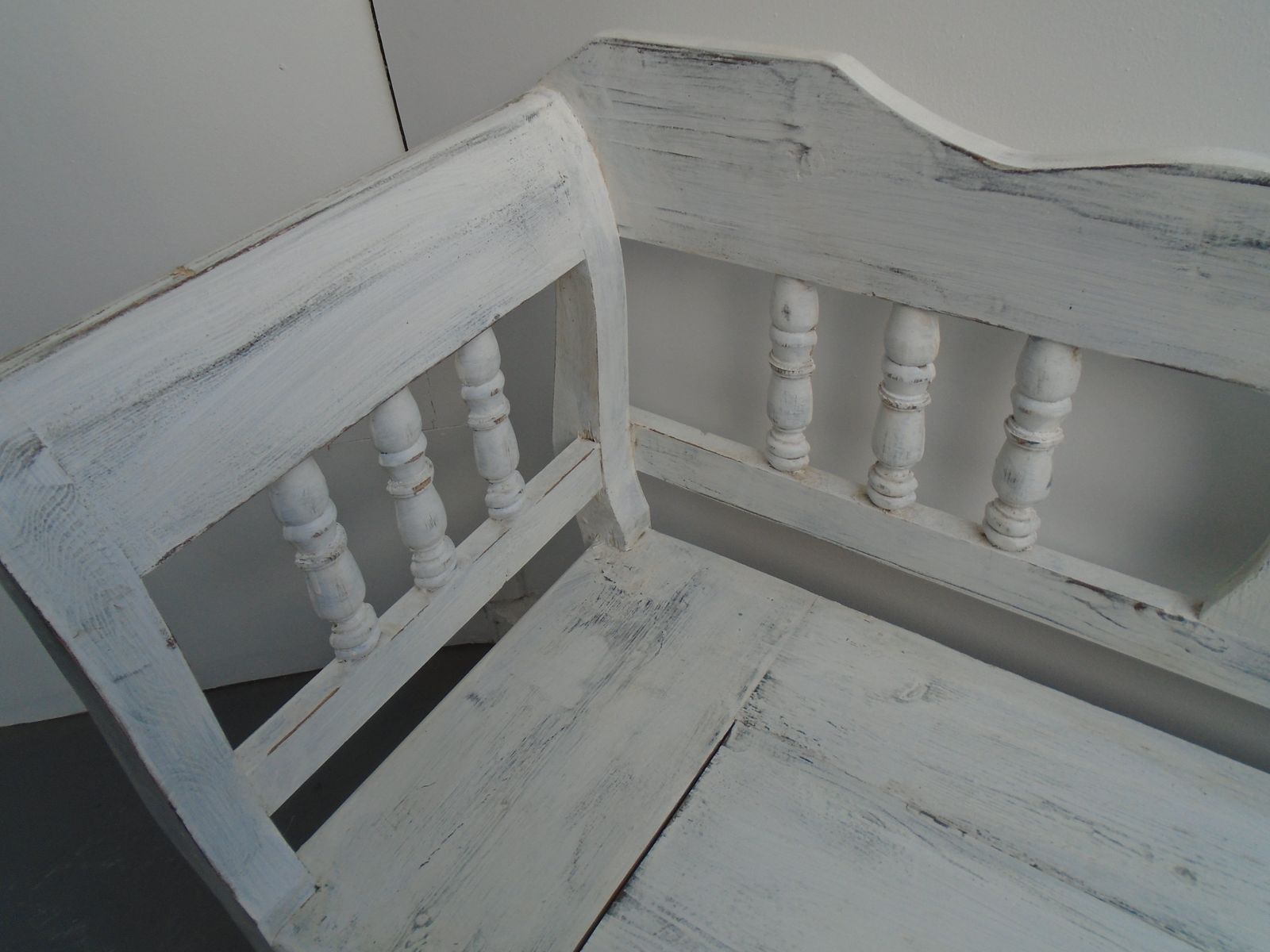 photo furniture A Mottled White Heart Motif Antique Pine 3 Seater Box Settle