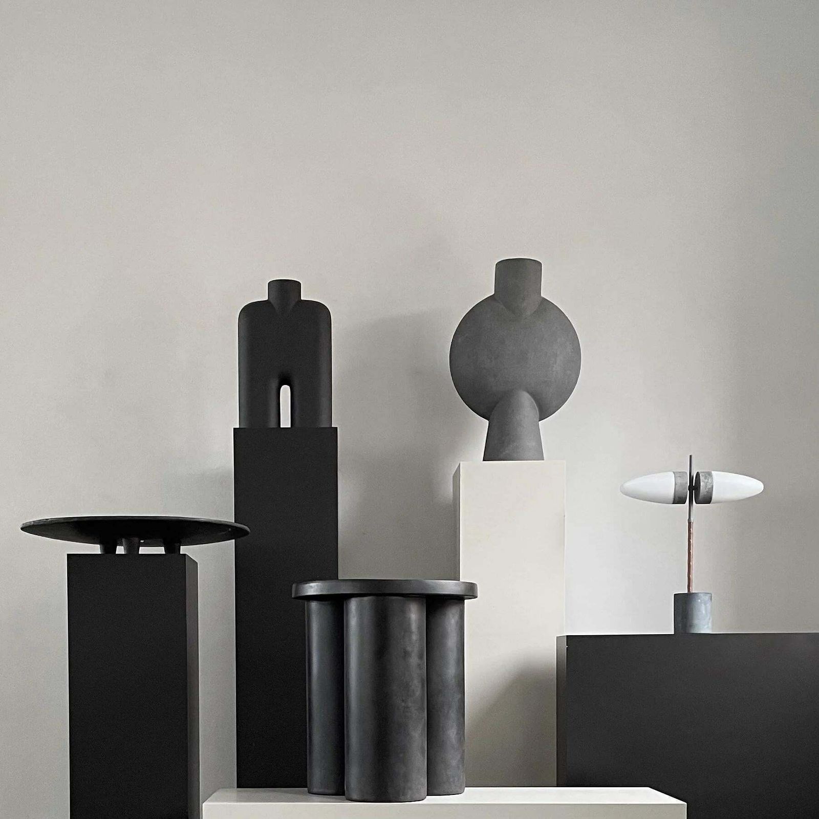 Big Foot Table, Tall   Coffee, Side Table, End Of Sofa, Fiber Concrete. photo buy